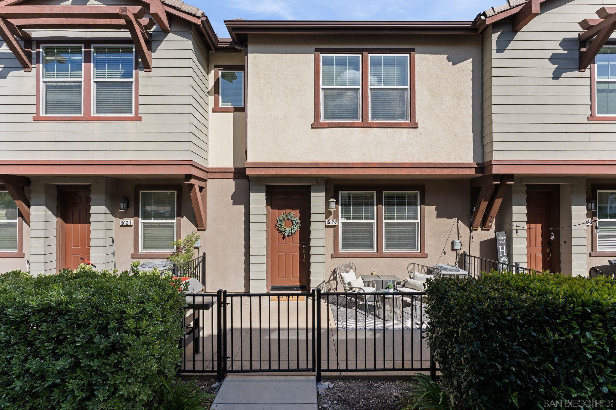 Detail Gallery Image 2 of 50 For 1512  Champion Lane  #UNIT 2,  Chula Vista,  CA 91915 - 3 Beds | 2/1 Baths