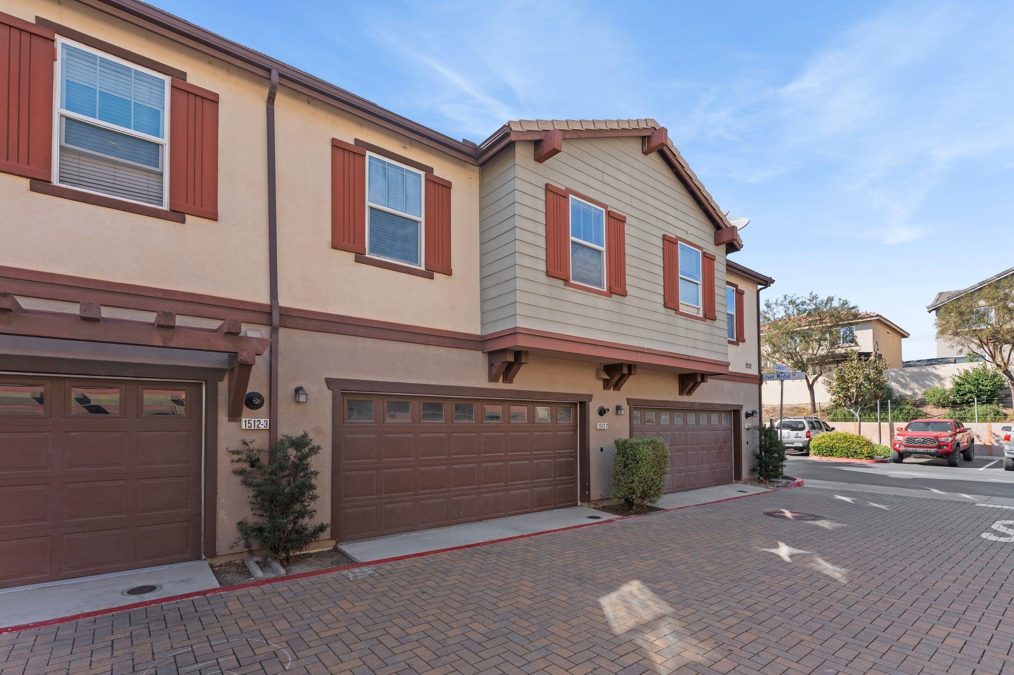 Detail Gallery Image 3 of 50 For 1512  Champion Lane  #UNIT 2,  Chula Vista,  CA 91915 - 3 Beds | 2/1 Baths