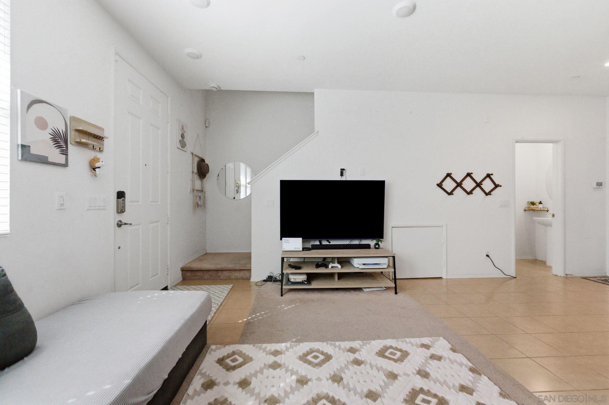 Detail Gallery Image 21 of 50 For 1512  Champion Lane  #UNIT 2,  Chula Vista,  CA 91915 - 3 Beds | 2/1 Baths