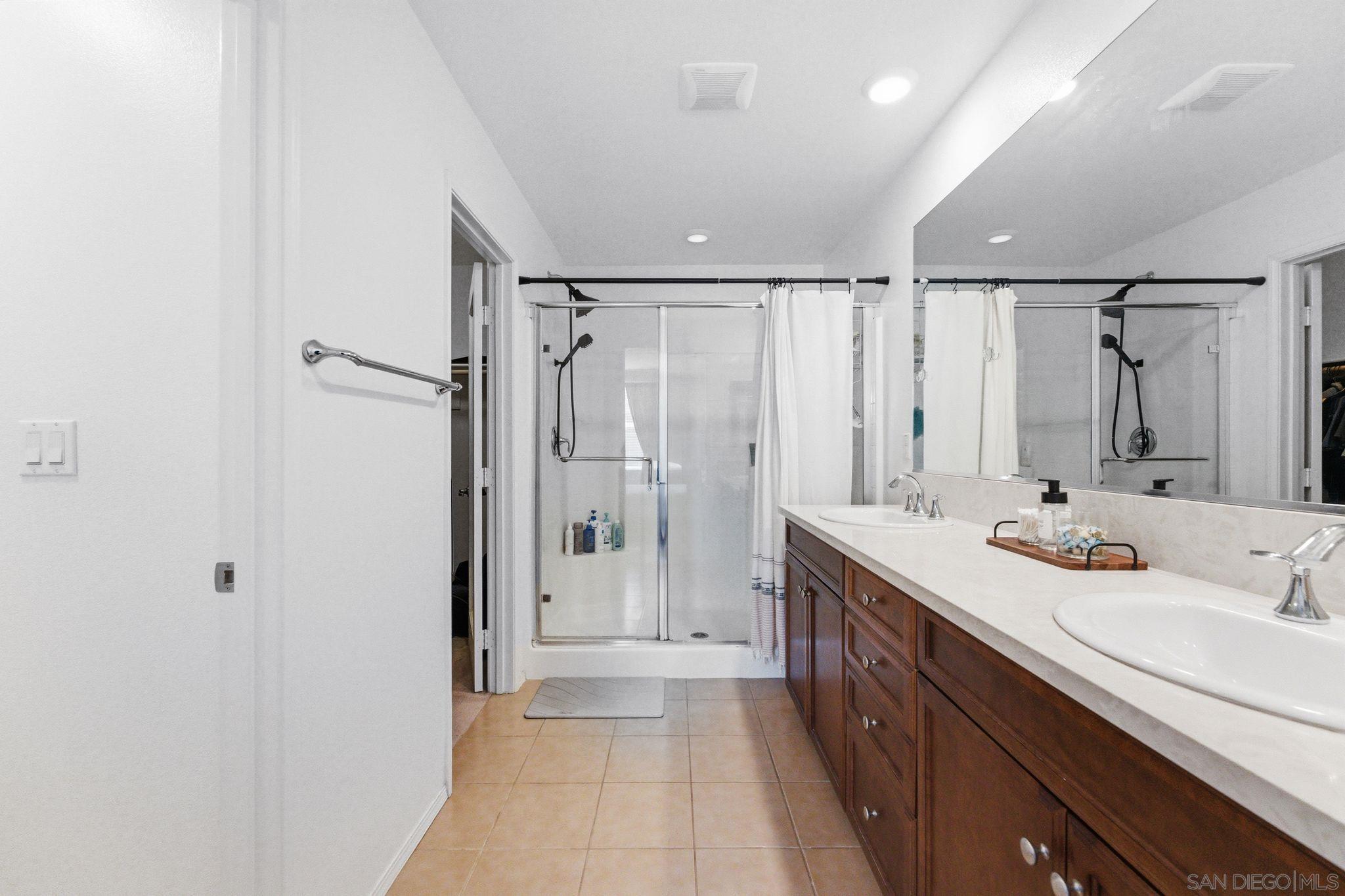 Detail Gallery Image 33 of 50 For 1512  Champion Lane  #UNIT 2,  Chula Vista,  CA 91915 - 3 Beds | 2/1 Baths