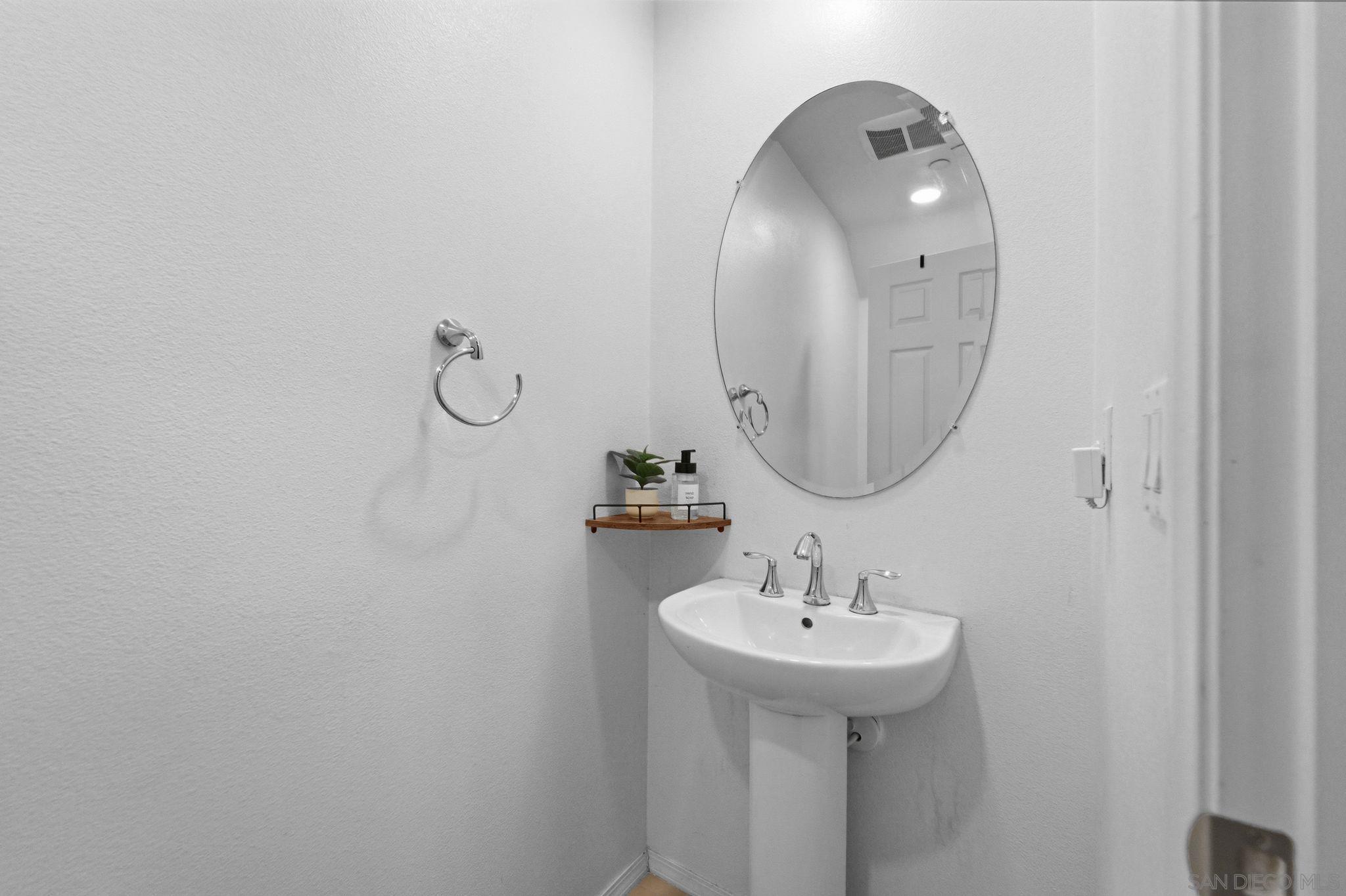 Detail Gallery Image 36 of 50 For 1512  Champion Lane  #UNIT 2,  Chula Vista,  CA 91915 - 3 Beds | 2/1 Baths