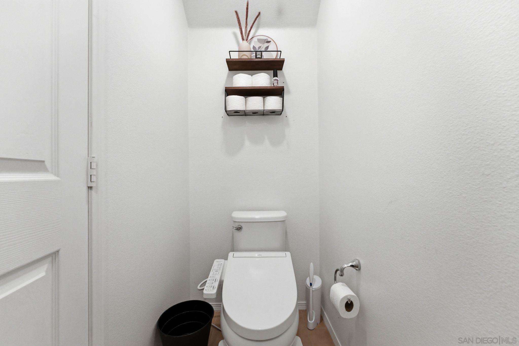 Detail Gallery Image 37 of 50 For 1512  Champion Lane  #UNIT 2,  Chula Vista,  CA 91915 - 3 Beds | 2/1 Baths