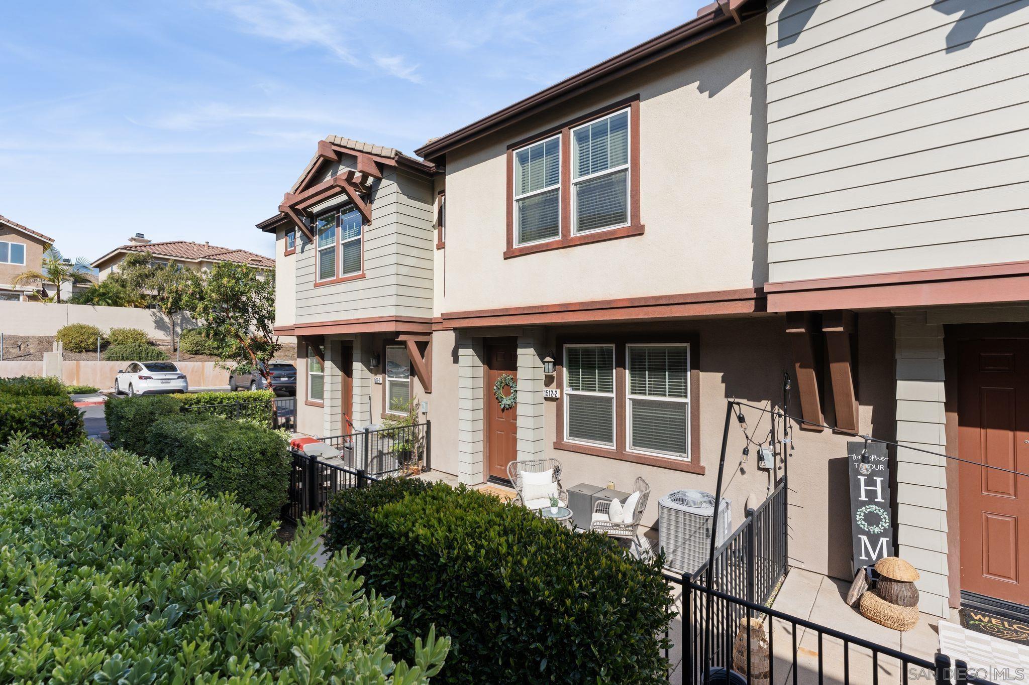 Detail Gallery Image 5 of 50 For 1512  Champion Lane  #UNIT 2,  Chula Vista,  CA 91915 - 3 Beds | 2/1 Baths