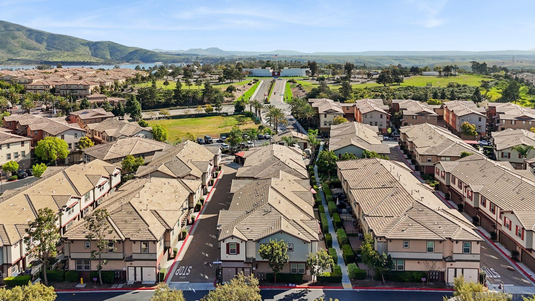 Detail Gallery Image 42 of 50 For 1512  Champion Lane  #UNIT 2,  Chula Vista,  CA 91915 - 3 Beds | 2/1 Baths