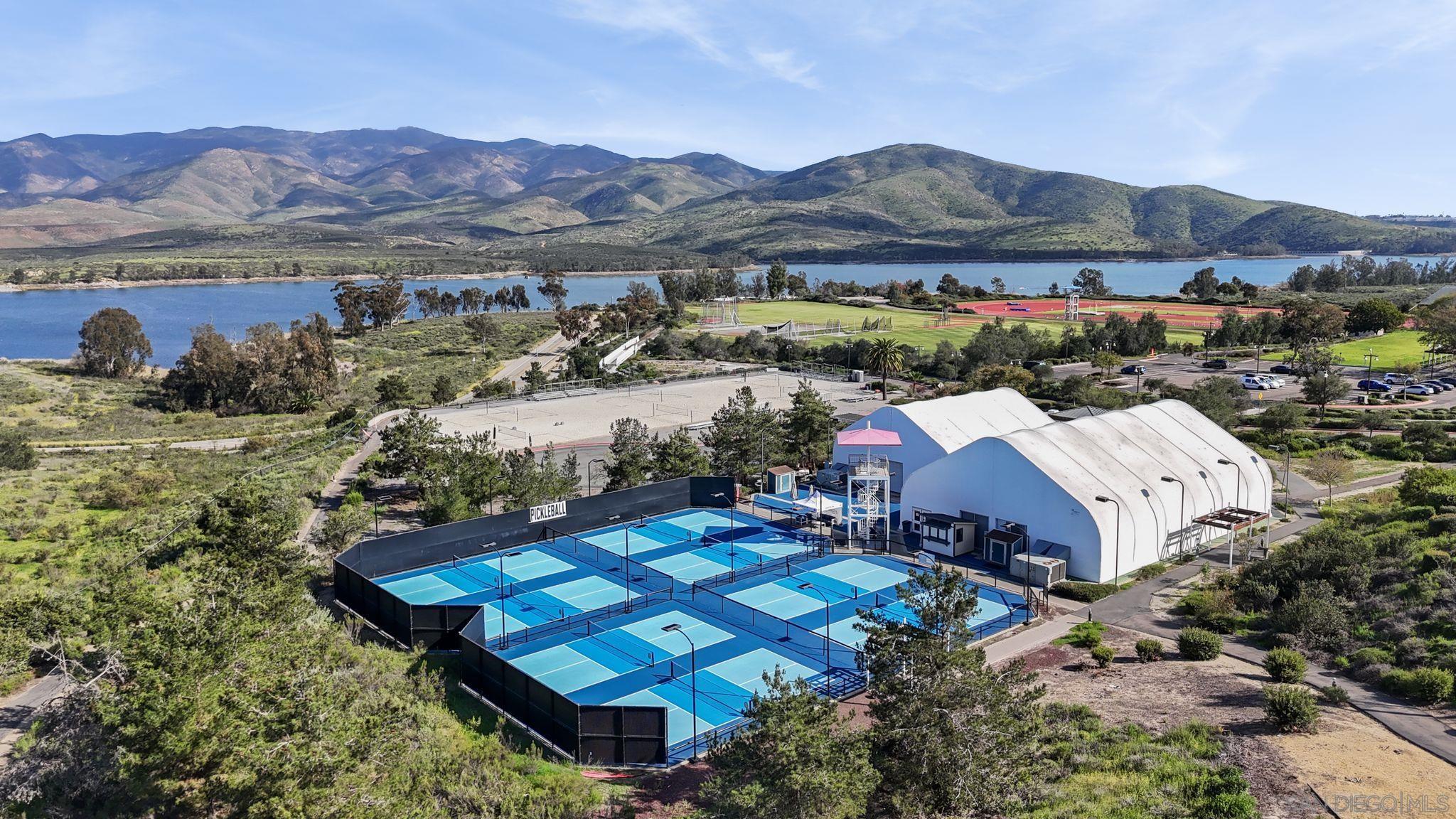 Detail Gallery Image 48 of 50 For 1512  Champion Lane  #UNIT 2,  Chula Vista,  CA 91915 - 3 Beds | 2/1 Baths