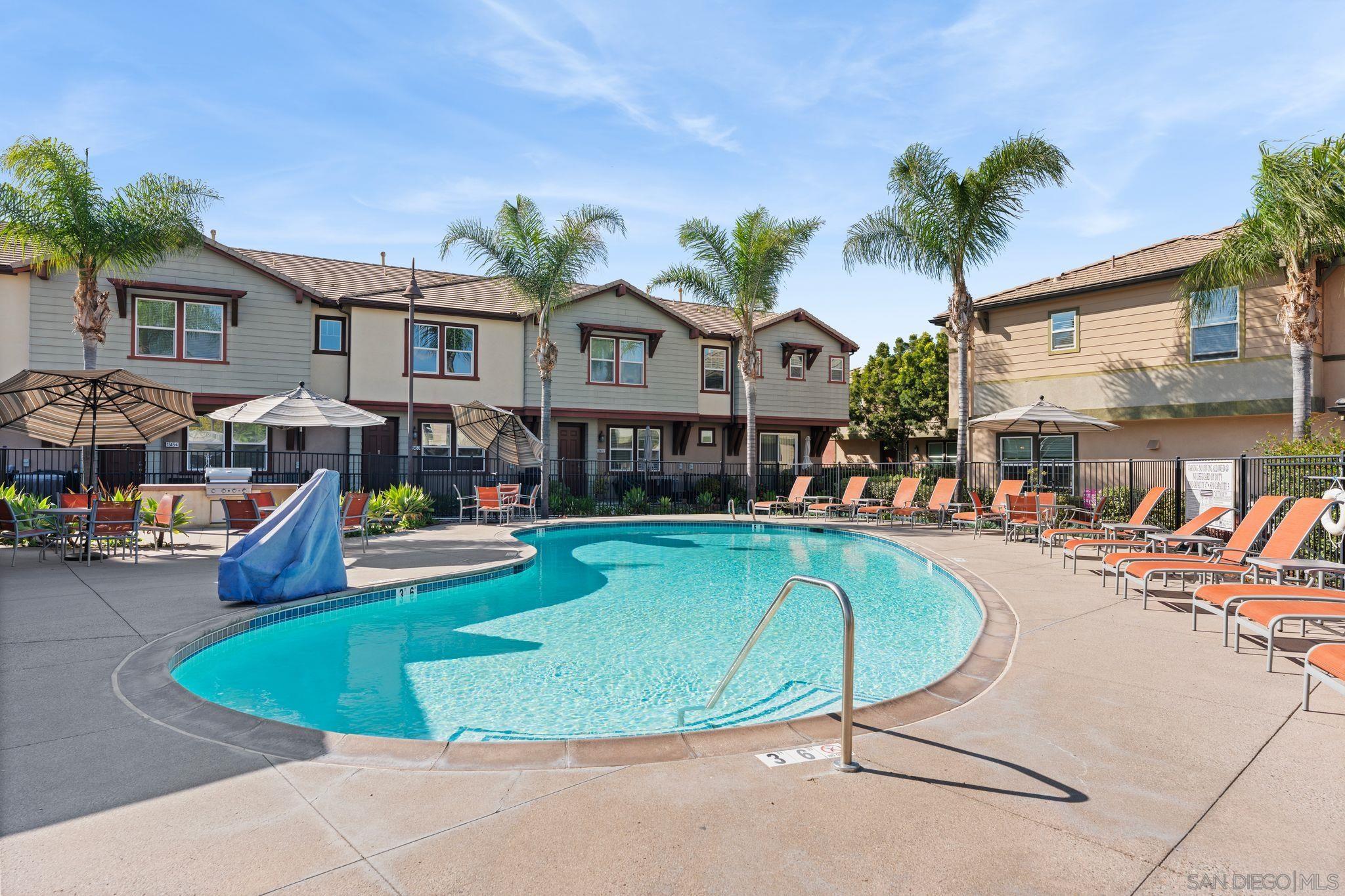 Detail Gallery Image 9 of 50 For 1512  Champion Lane  #UNIT 2,  Chula Vista,  CA 91915 - 3 Beds | 2/1 Baths