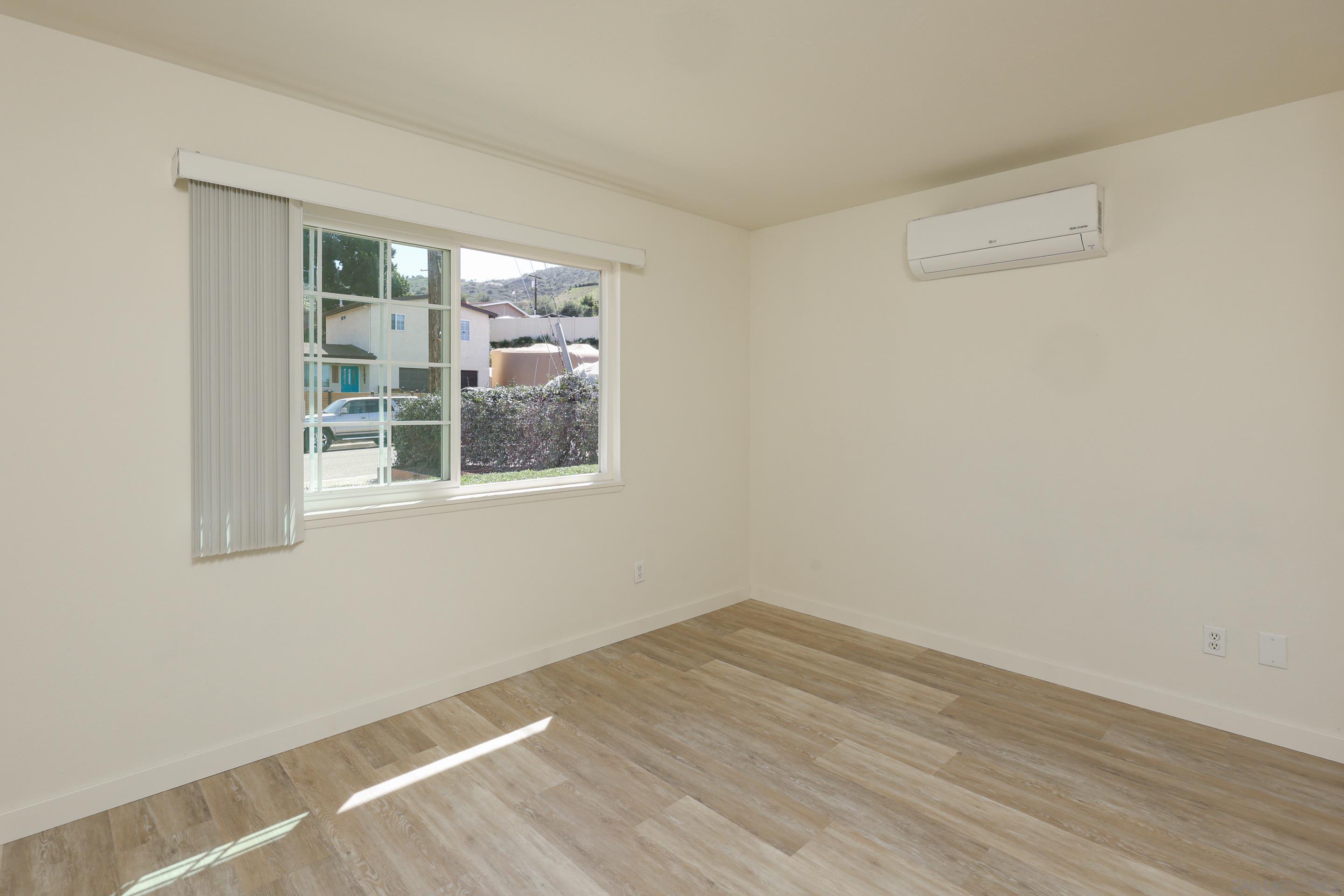 Detail Gallery Image 16 of 30 For 11102  Shadow Hill Way, Santee,  CA 92071 - 3 Beds | 2 Baths