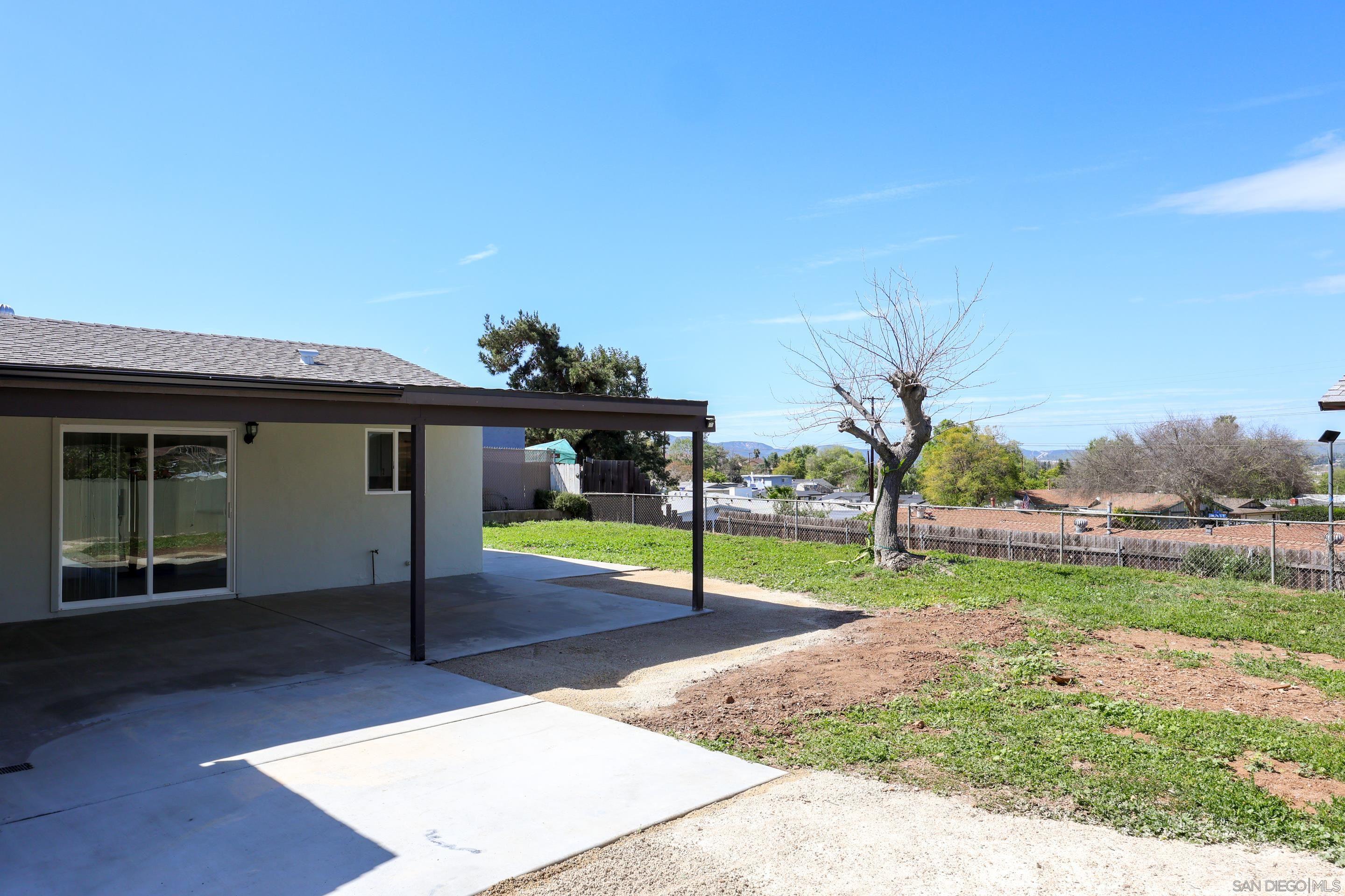 Detail Gallery Image 20 of 30 For 11102  Shadow Hill Way, Santee,  CA 92071 - 3 Beds | 2 Baths