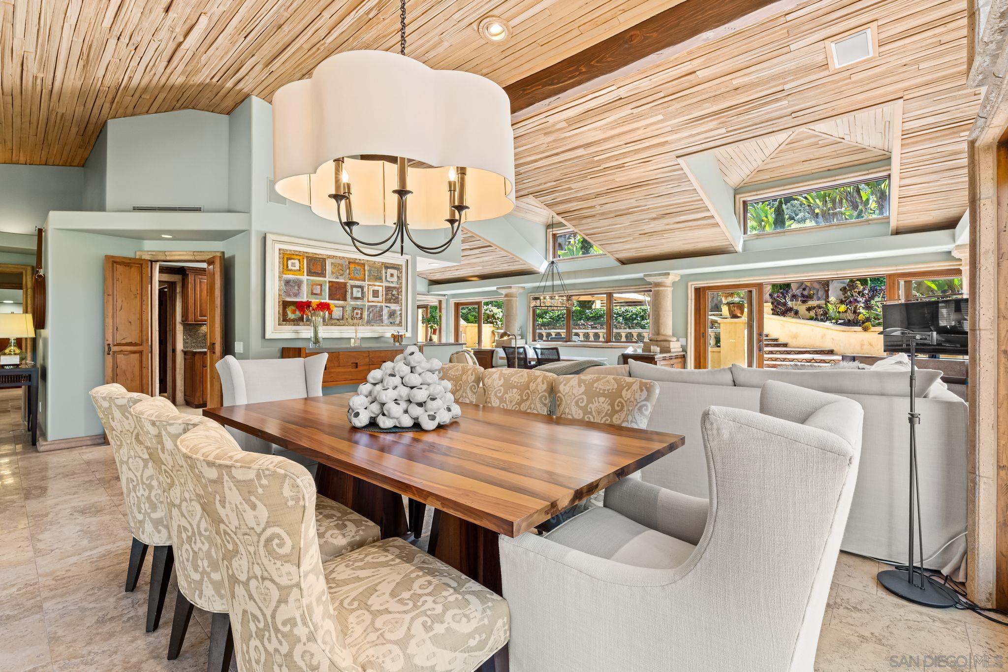 Detail Gallery Image 11 of 75 For 2969  Racetrack View, Del Mar,  CA 92014 - 4 Beds | 4 Baths