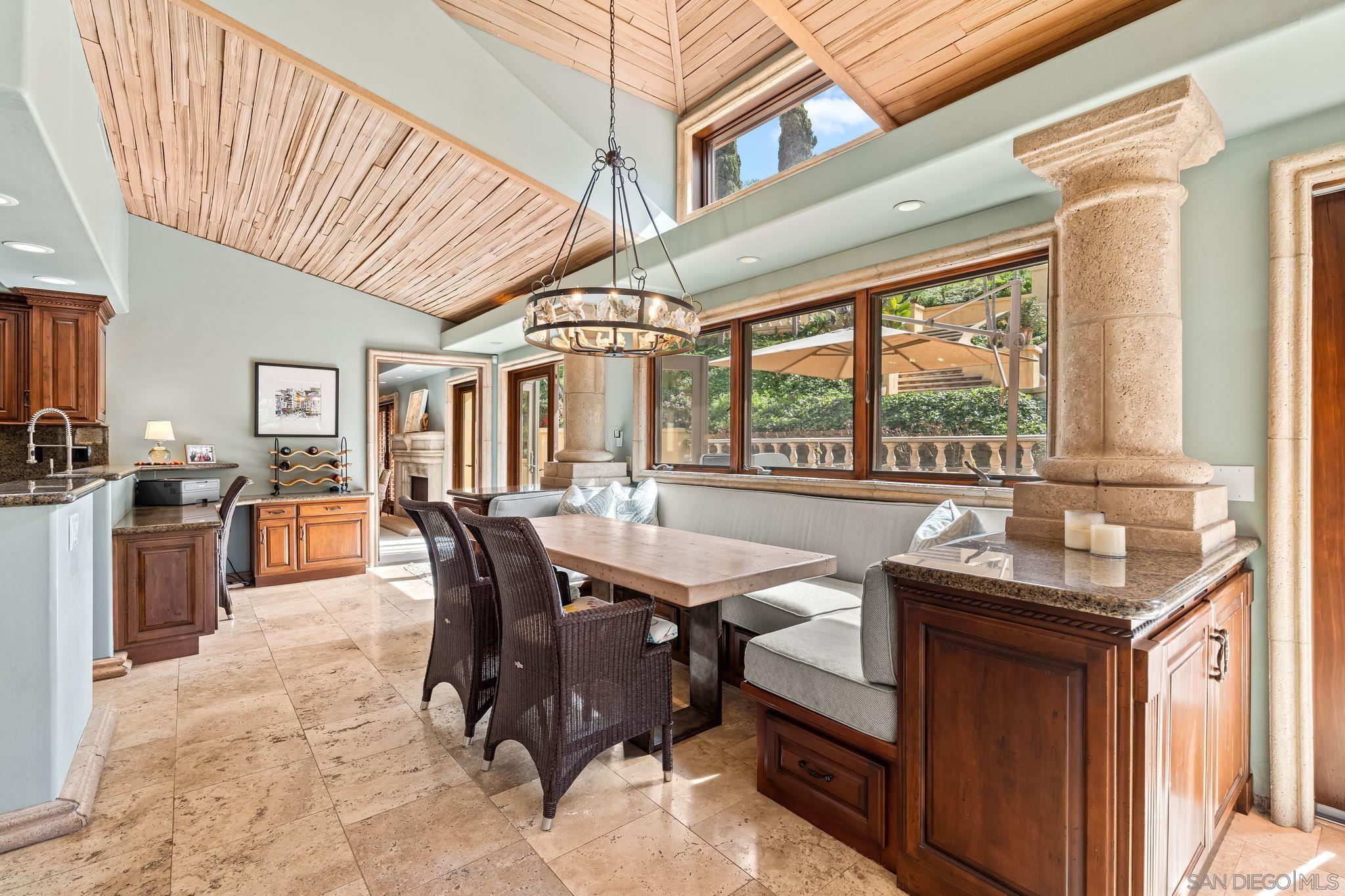 Detail Gallery Image 18 of 75 For 2969  Racetrack View, Del Mar,  CA 92014 - 4 Beds | 4 Baths