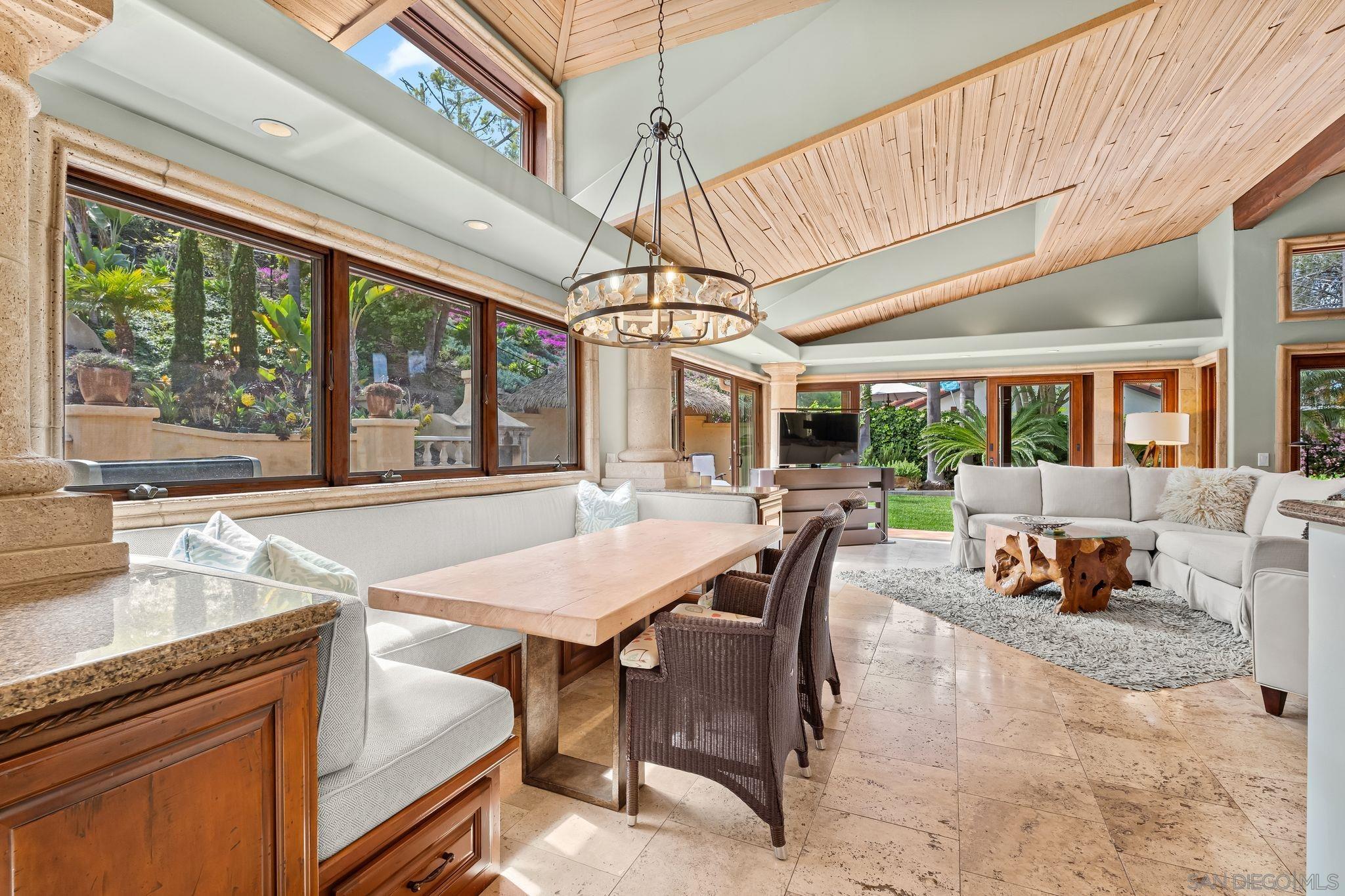 Detail Gallery Image 19 of 75 For 2969  Racetrack View, Del Mar,  CA 92014 - 4 Beds | 4 Baths