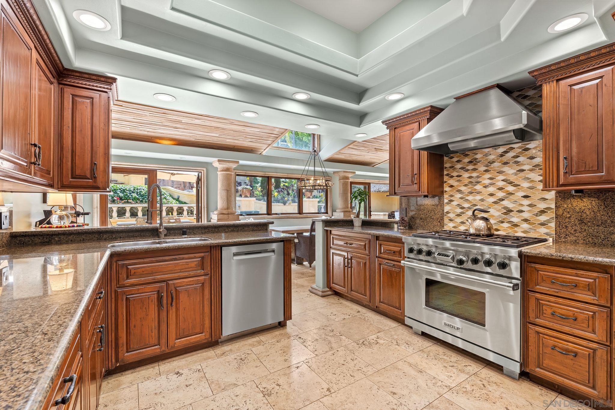 Detail Gallery Image 23 of 75 For 2969  Racetrack View, Del Mar,  CA 92014 - 4 Beds | 4 Baths