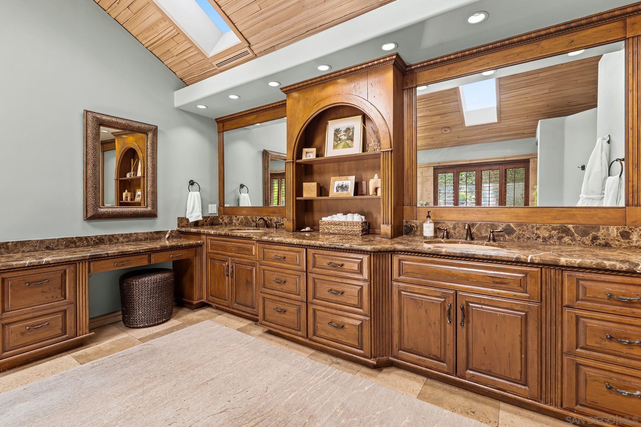 Detail Gallery Image 32 of 75 For 2969  Racetrack View, Del Mar,  CA 92014 - 4 Beds | 4 Baths