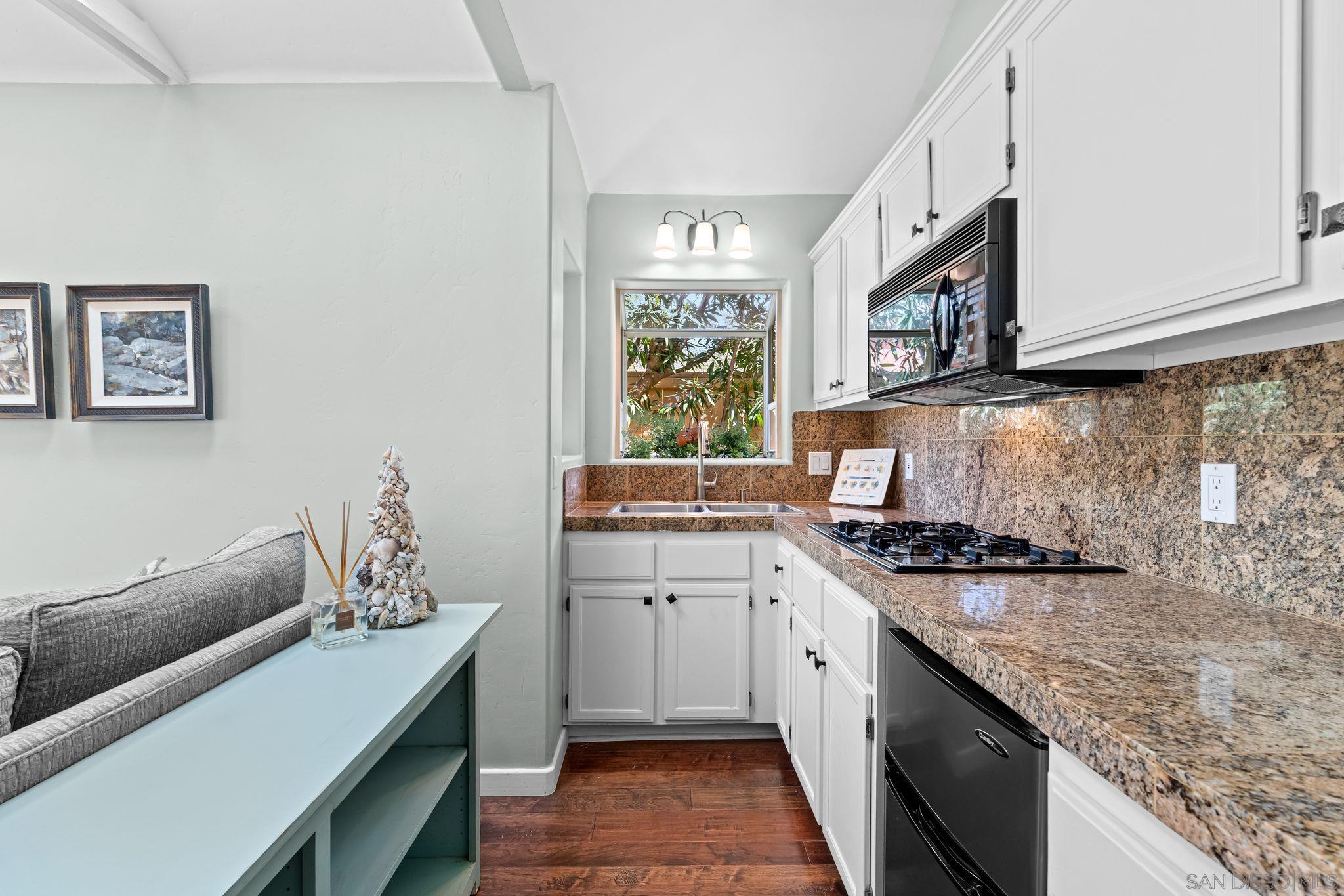 Detail Gallery Image 67 of 75 For 2969  Racetrack View, Del Mar,  CA 92014 - 4 Beds | 4 Baths