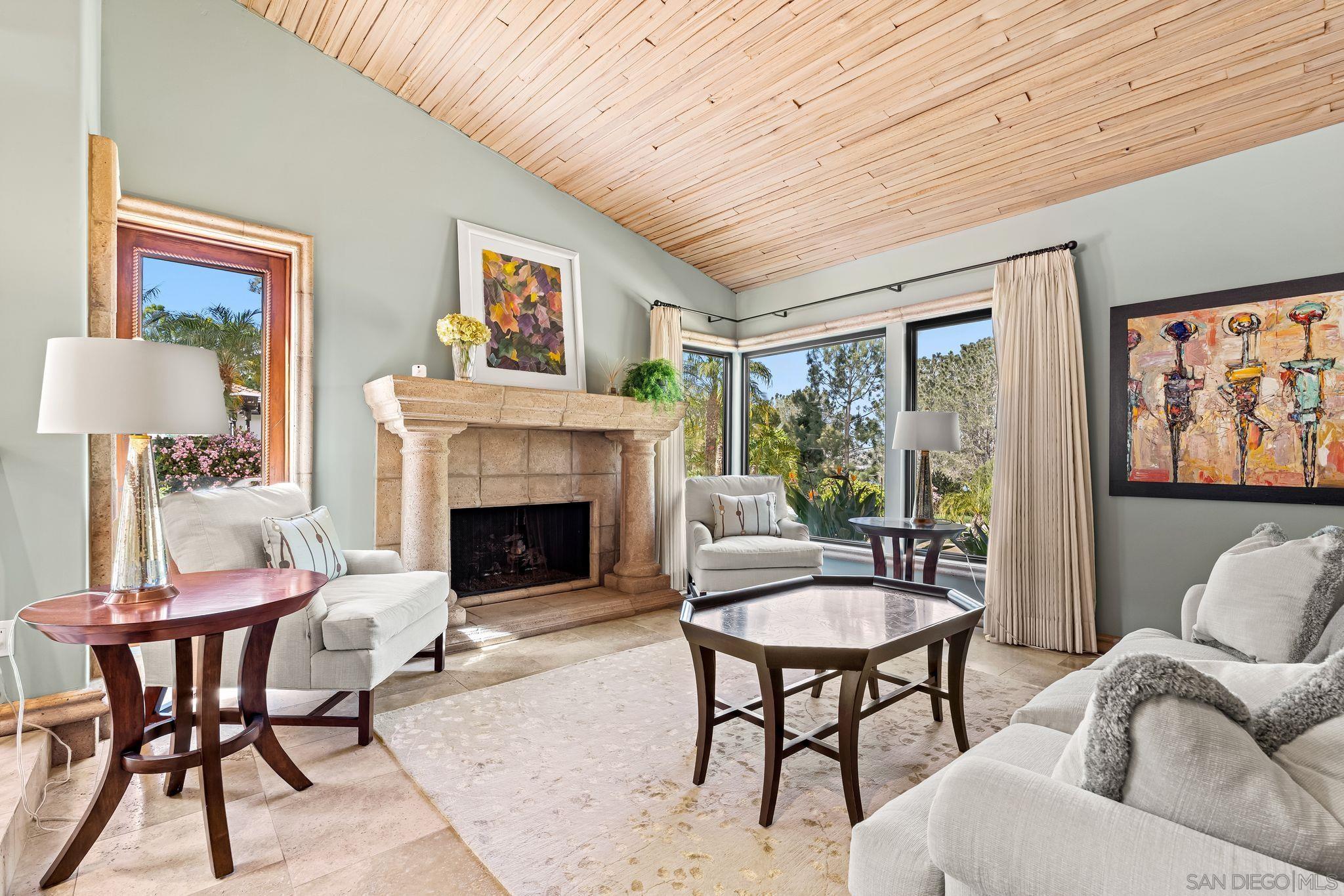 Detail Gallery Image 8 of 75 For 2969  Racetrack View, Del Mar,  CA 92014 - 4 Beds | 4 Baths