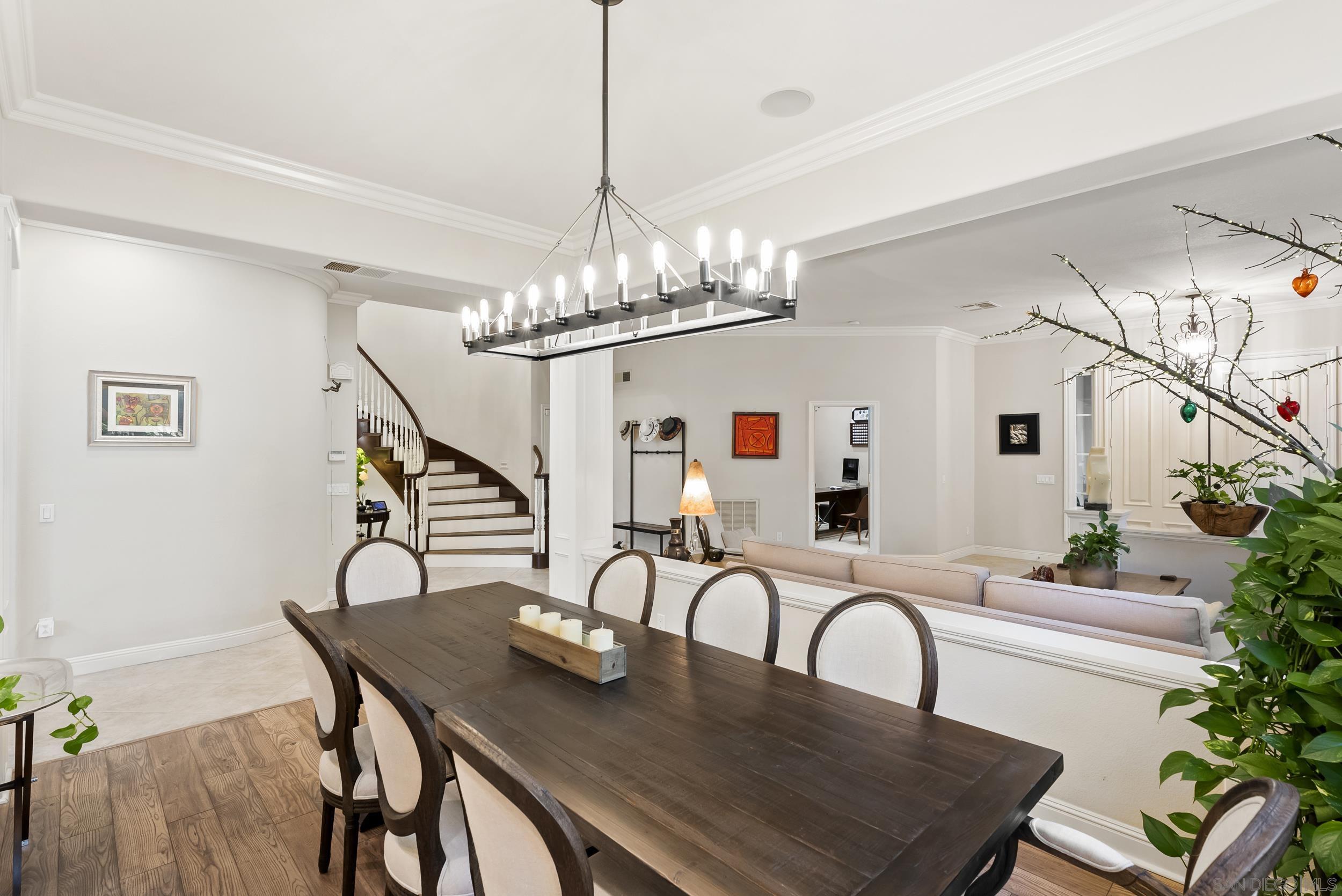 Detail Gallery Image 13 of 67 For 5255  Greenwillow Ln, San Diego,  CA 92130 - 7 Beds | 5/1 Baths