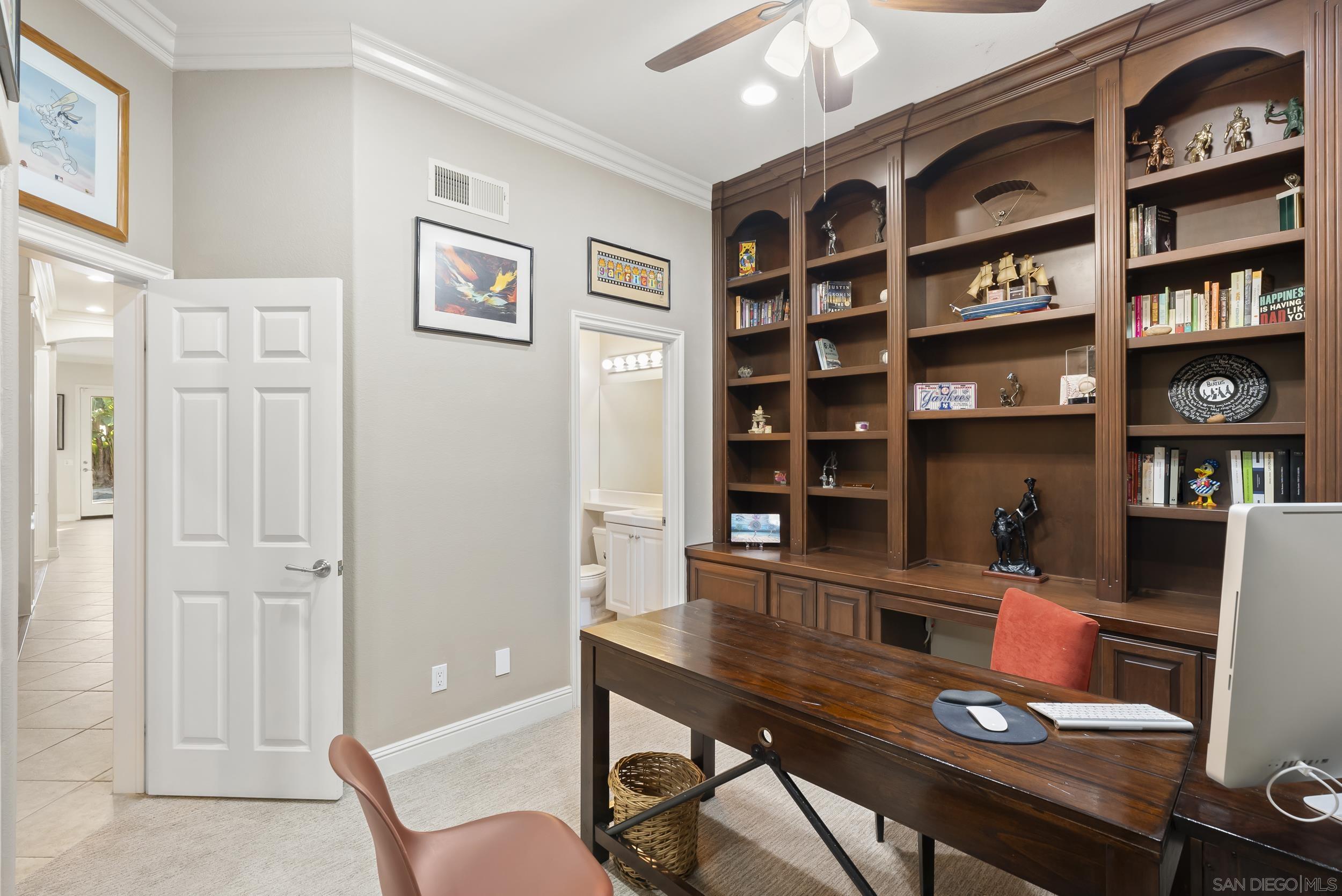 Detail Gallery Image 15 of 67 For 5255  Greenwillow Ln, San Diego,  CA 92130 - 7 Beds | 5/1 Baths