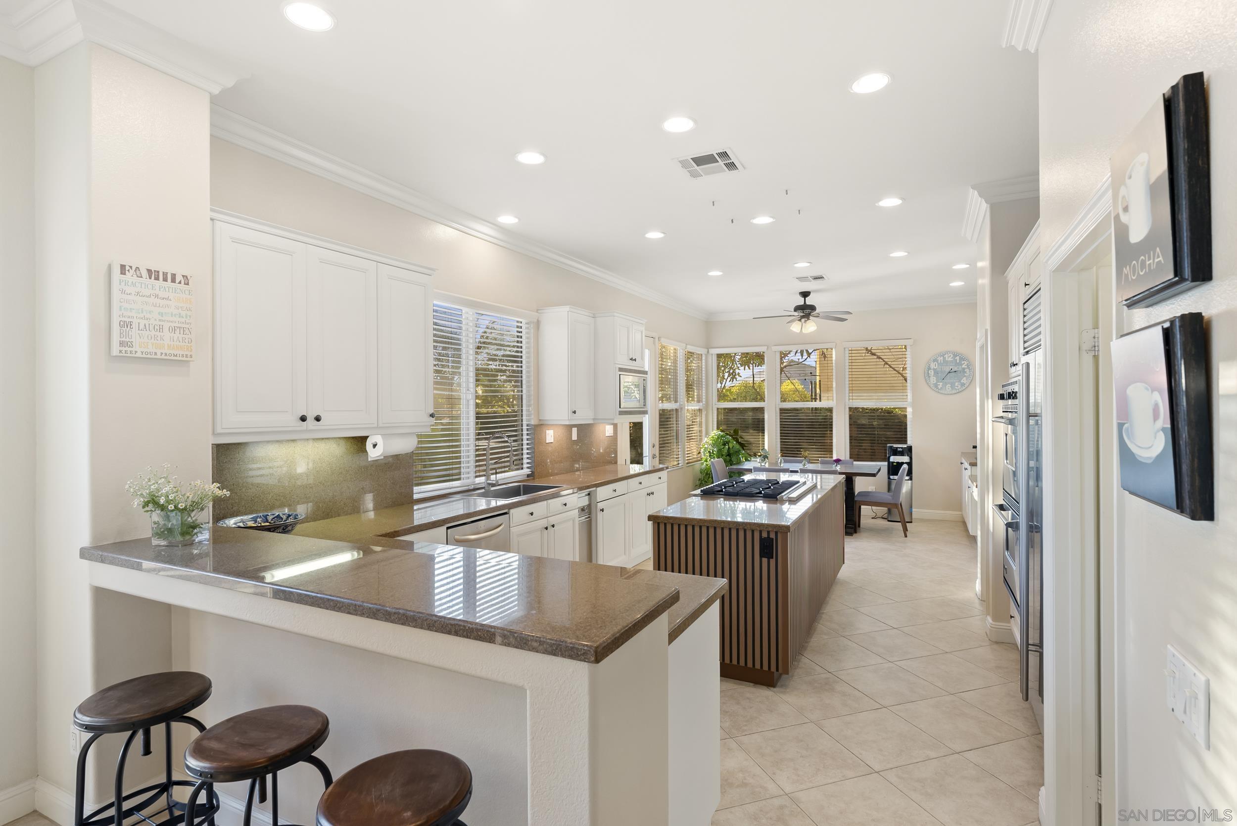 Detail Gallery Image 24 of 67 For 5255  Greenwillow Ln, San Diego,  CA 92130 - 7 Beds | 5/1 Baths