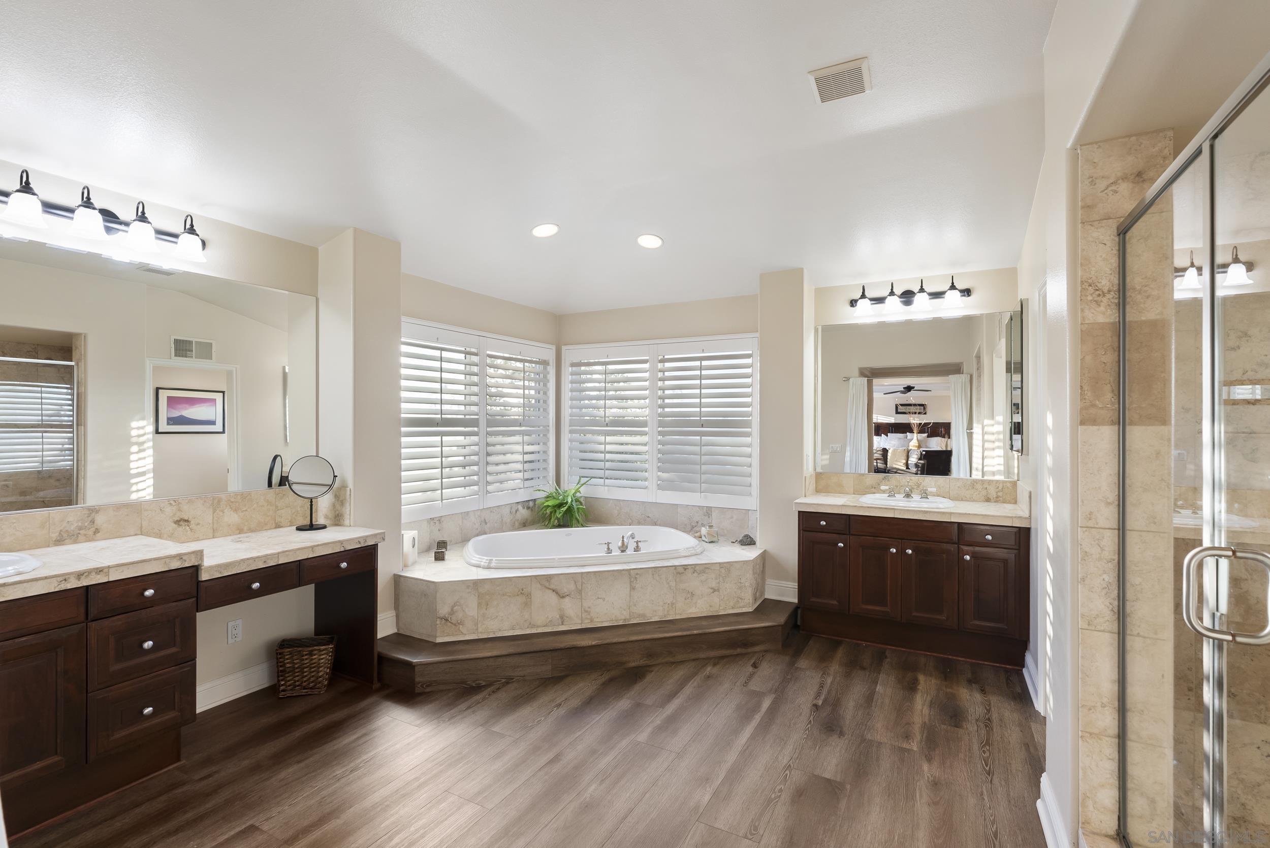 Detail Gallery Image 40 of 67 For 5255  Greenwillow Ln, San Diego,  CA 92130 - 7 Beds | 5/1 Baths