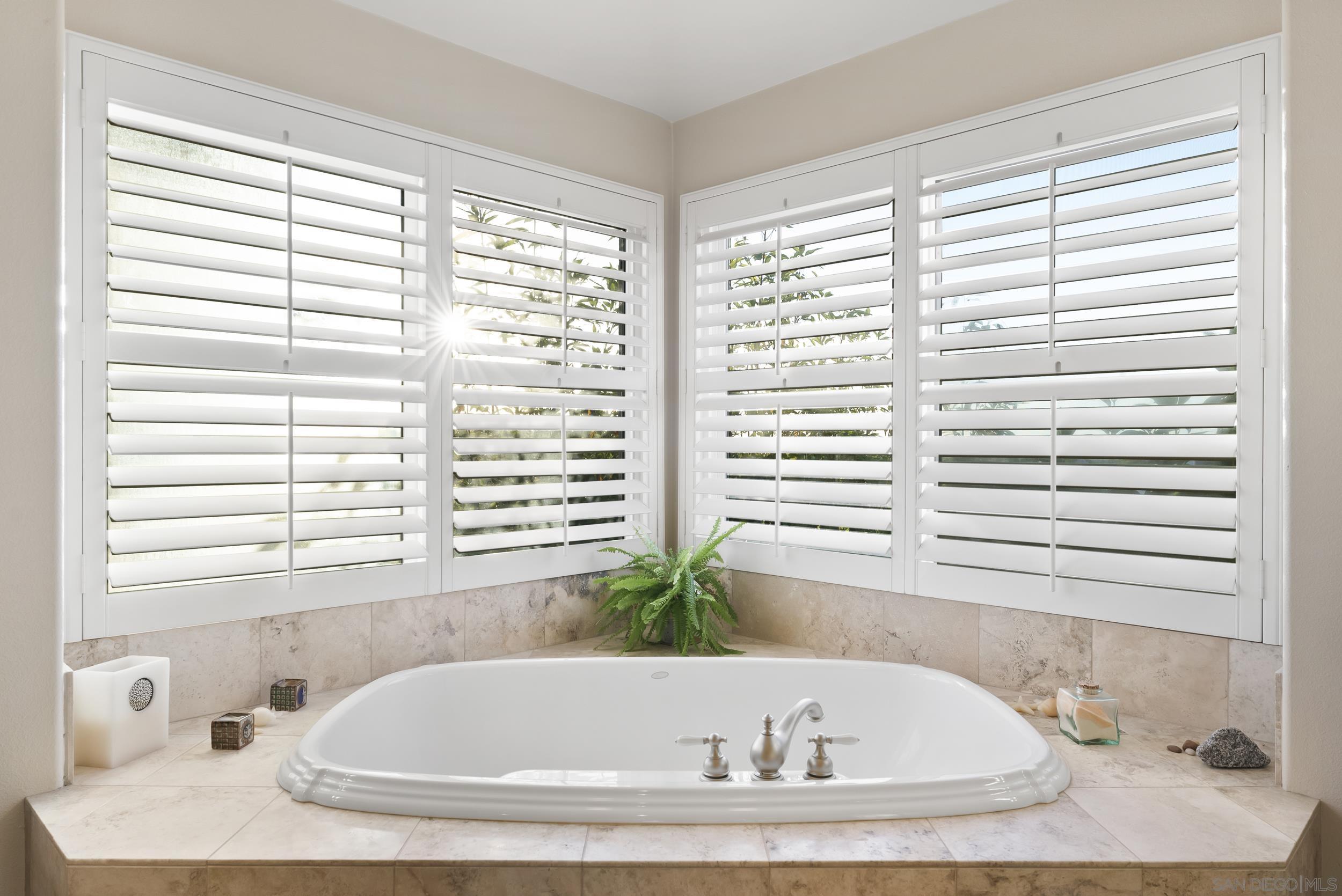 Detail Gallery Image 41 of 67 For 5255  Greenwillow Ln, San Diego,  CA 92130 - 7 Beds | 5/1 Baths