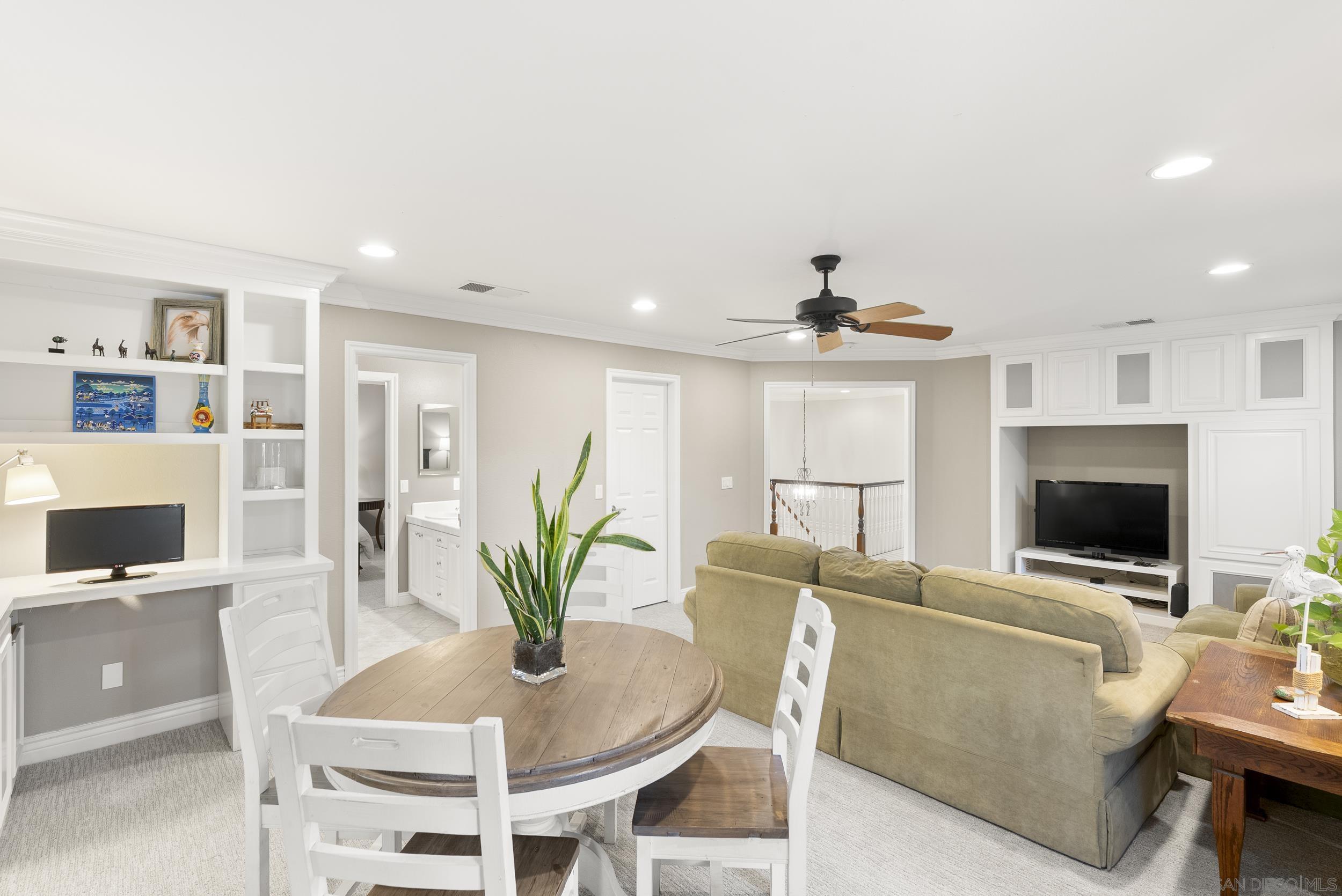 Detail Gallery Image 49 of 67 For 5255  Greenwillow Ln, San Diego,  CA 92130 - 7 Beds | 5/1 Baths