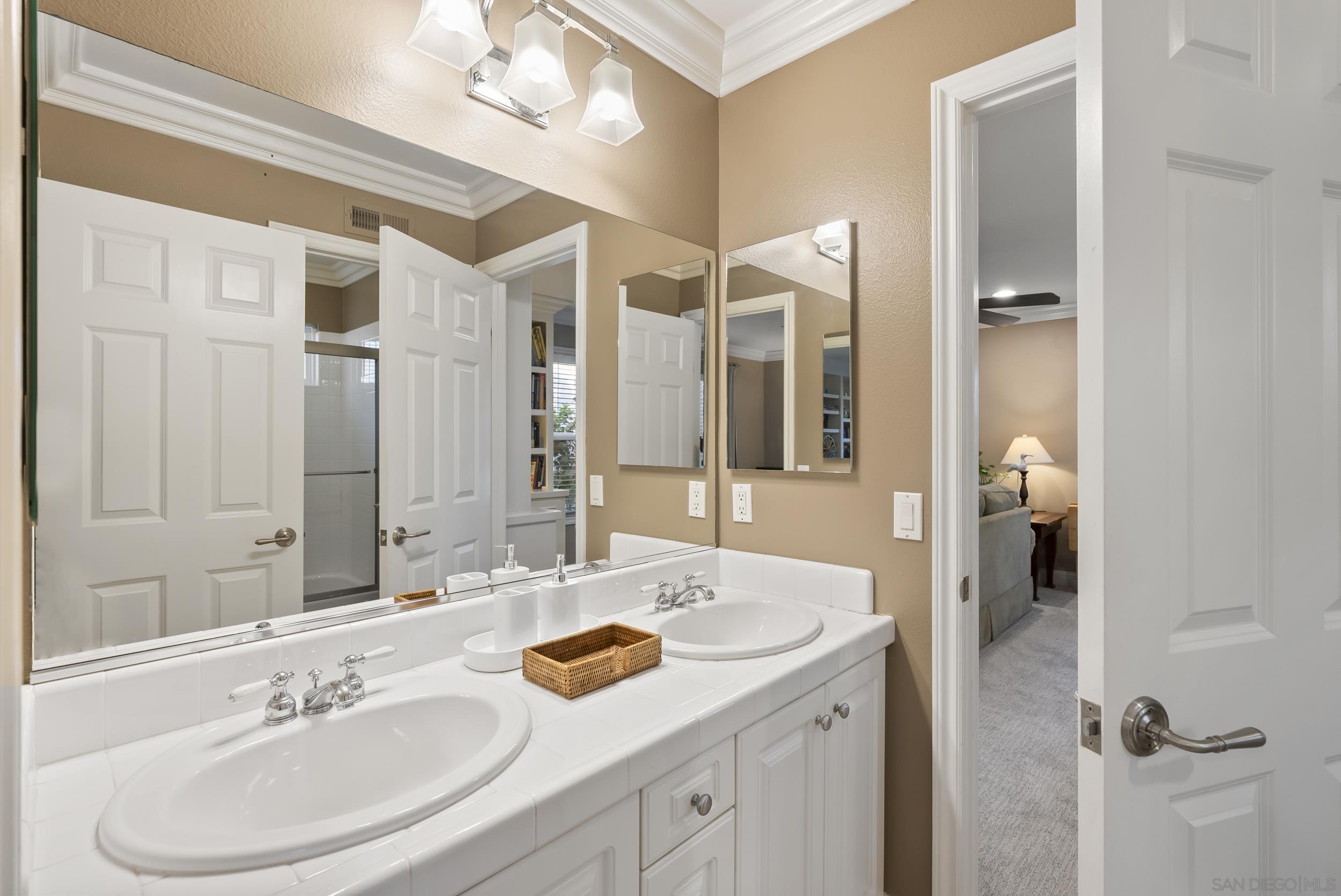 Detail Gallery Image 50 of 67 For 5255  Greenwillow Ln, San Diego,  CA 92130 - 7 Beds | 5/1 Baths