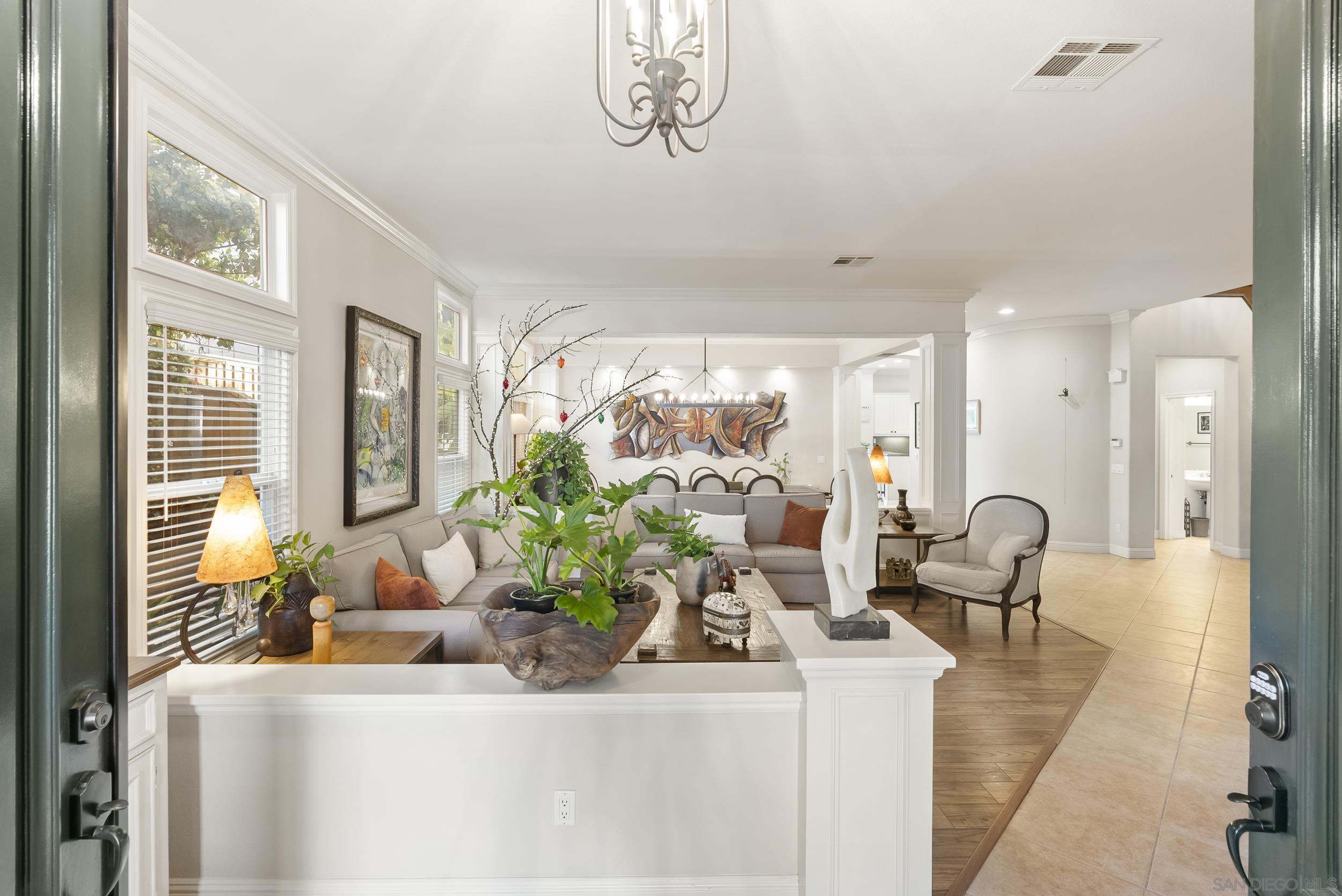 Detail Gallery Image 7 of 67 For 5255  Greenwillow Ln, San Diego,  CA 92130 - 7 Beds | 5/1 Baths