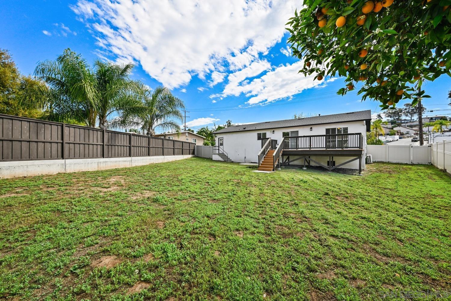 Detail Gallery Image 12 of 14 For 1526  Greenfield Dr, El Cajon,  CA 92021 - 2 Beds | 1 Baths