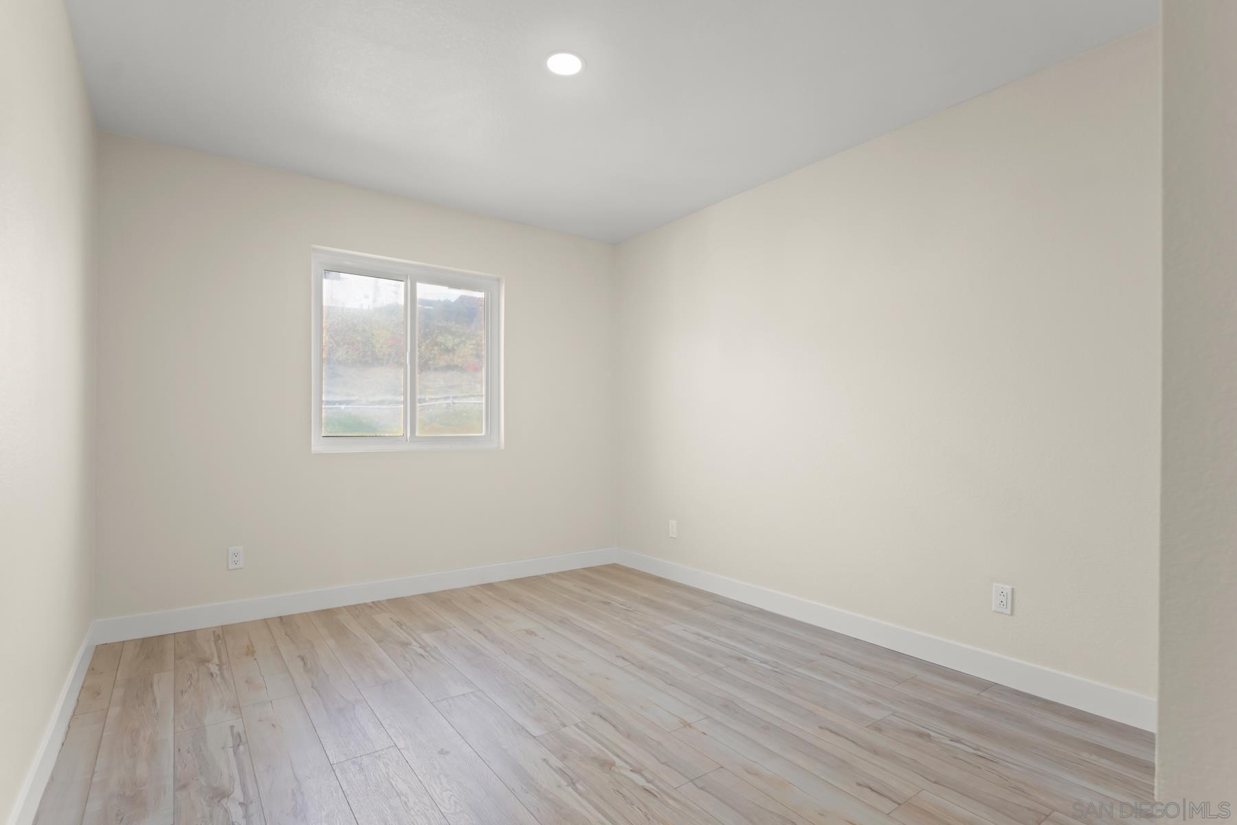 Detail Gallery Image 20 of 49 For 10167  Bluestone Court, Spring Valley,  CA 91977 - 3 Beds | 3 Baths