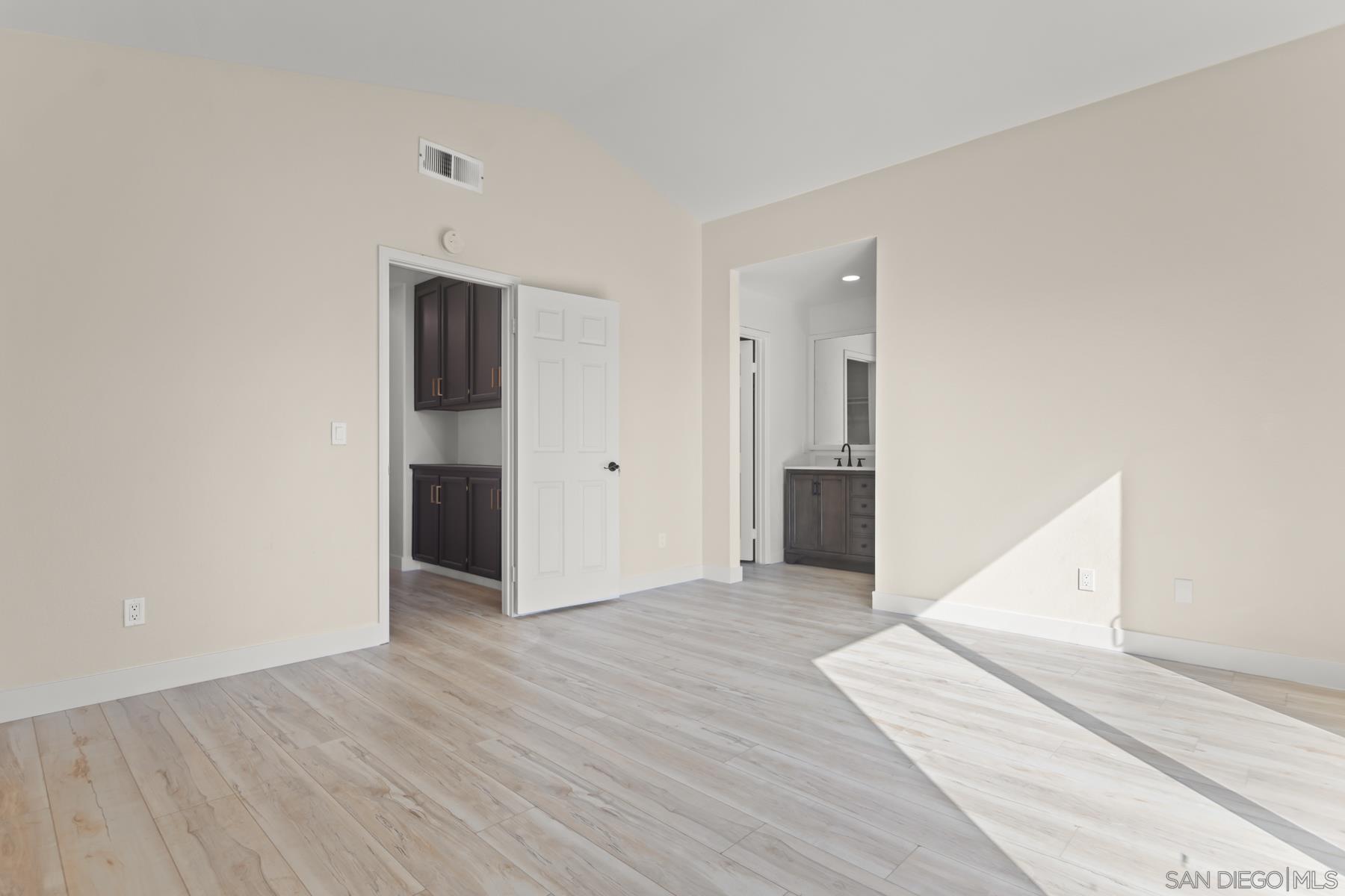 Detail Gallery Image 23 of 49 For 10167  Bluestone Court, Spring Valley,  CA 91977 - 3 Beds | 3 Baths