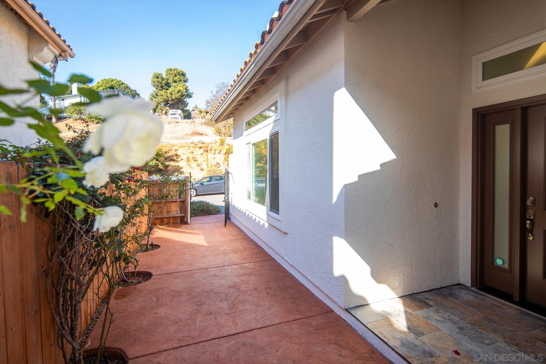 Detail Gallery Image 32 of 49 For 10167  Bluestone Court, Spring Valley,  CA 91977 - 3 Beds | 3 Baths