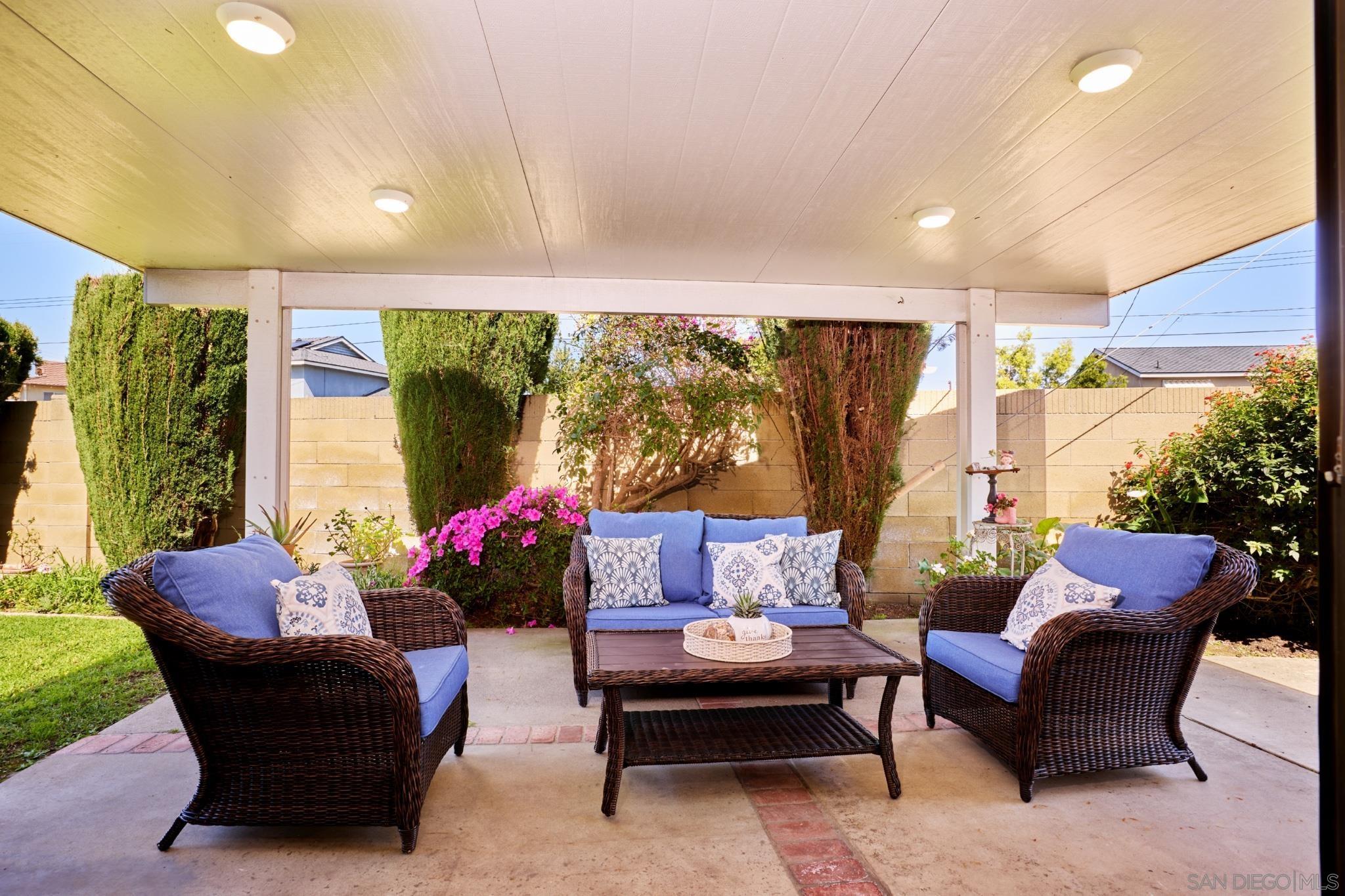 Detail Gallery Image 2 of 24 For 4811  Newman Avenue, Cypress,  CA 90630 - 4 Beds | 2 Baths