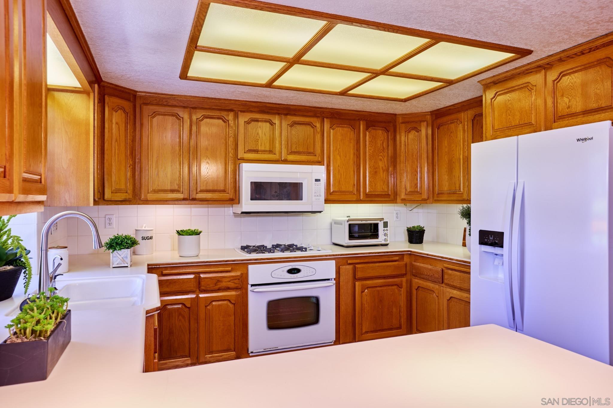 Detail Gallery Image 11 of 24 For 4811  Newman Avenue, Cypress,  CA 90630 - 4 Beds | 2 Baths