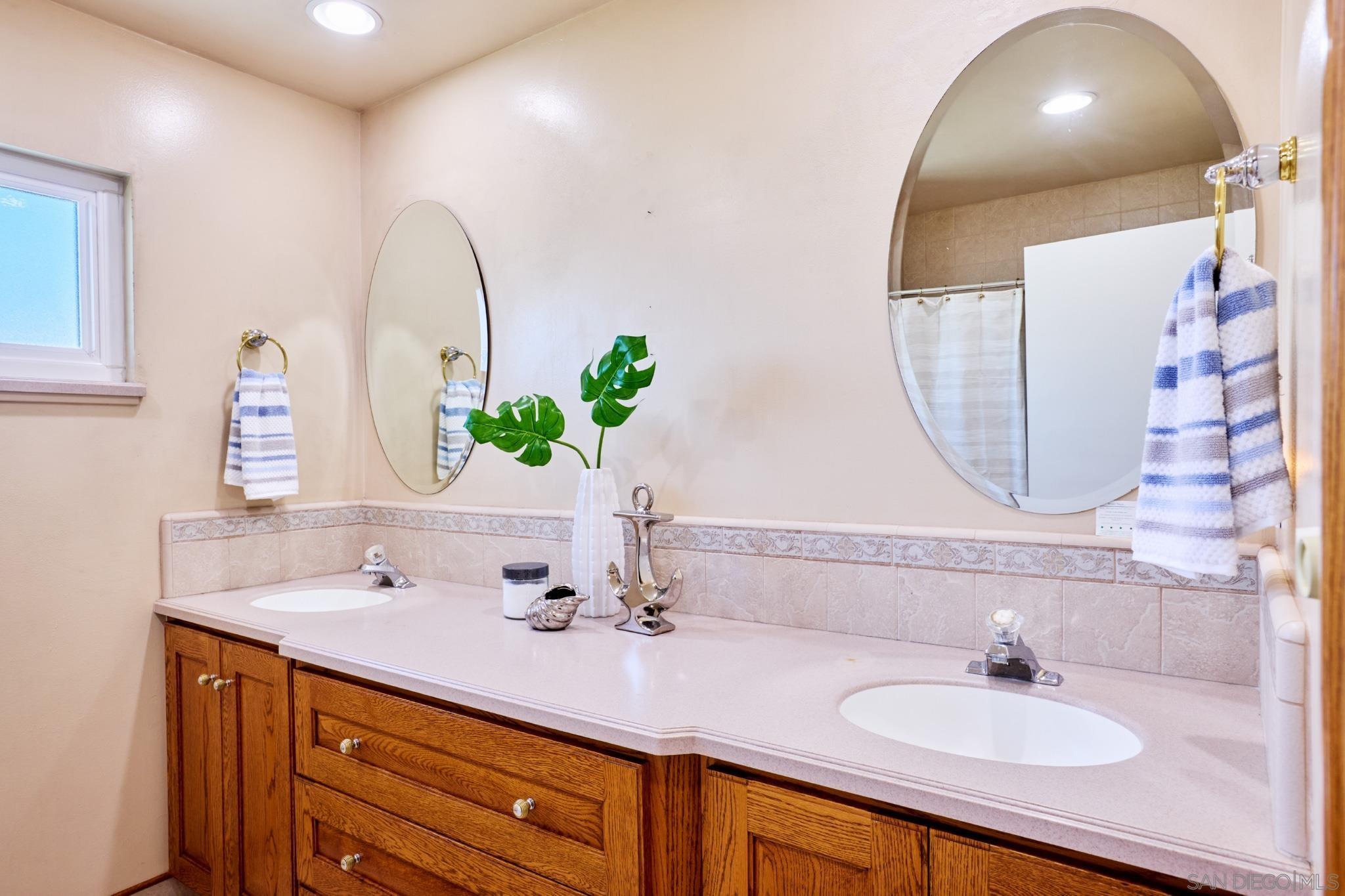 Detail Gallery Image 16 of 24 For 4811  Newman Avenue, Cypress,  CA 90630 - 4 Beds | 2 Baths