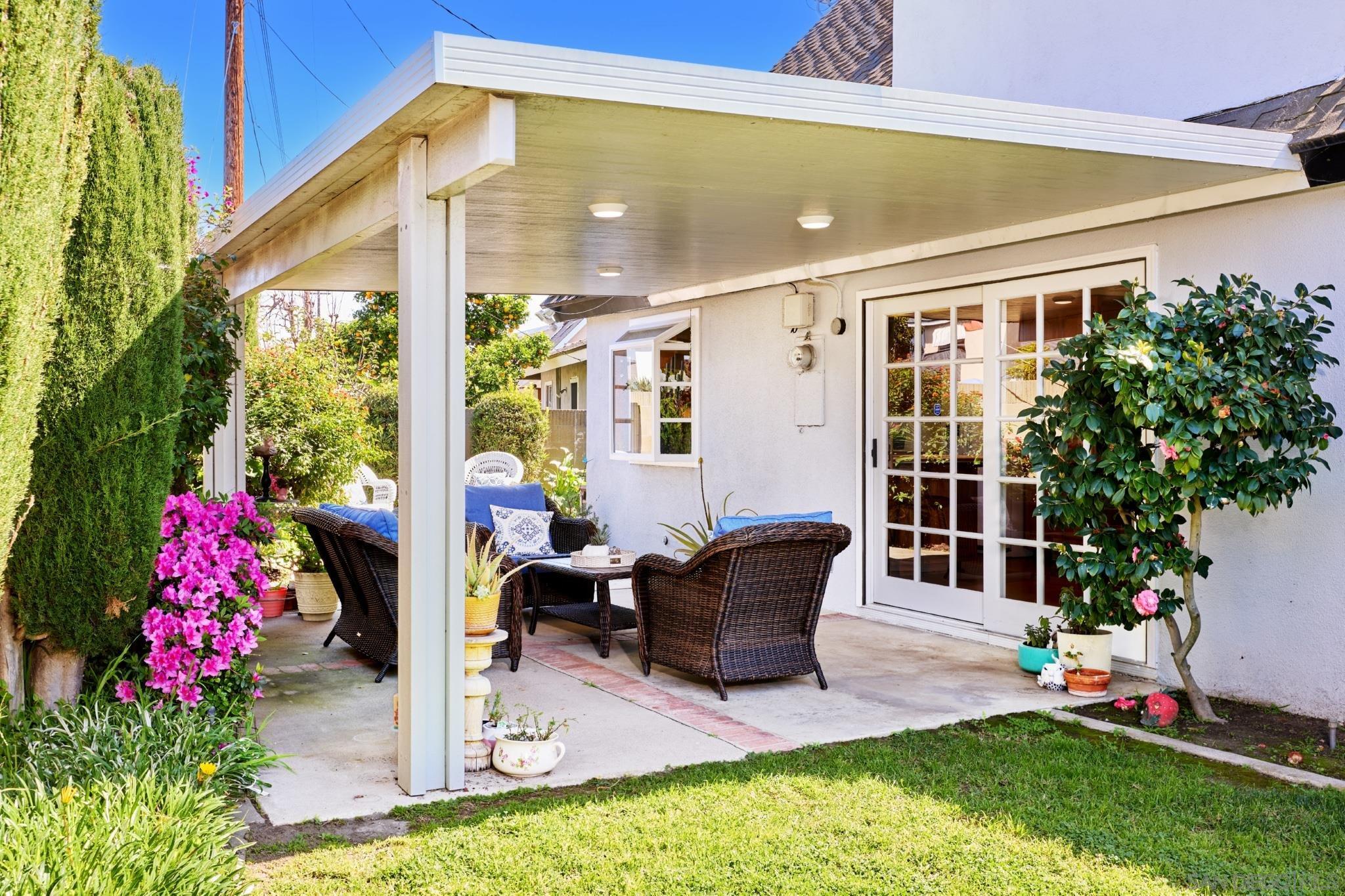 Detail Gallery Image 3 of 24 For 4811  Newman Avenue, Cypress,  CA 90630 - 4 Beds | 2 Baths