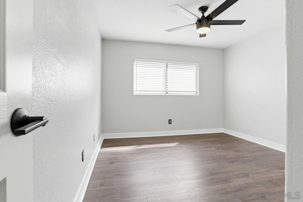 Detail Gallery Image 23 of 35 For 11753  Avenida Sivrita, San Diego,  CA 92128 - 5 Beds | 2/1 Baths