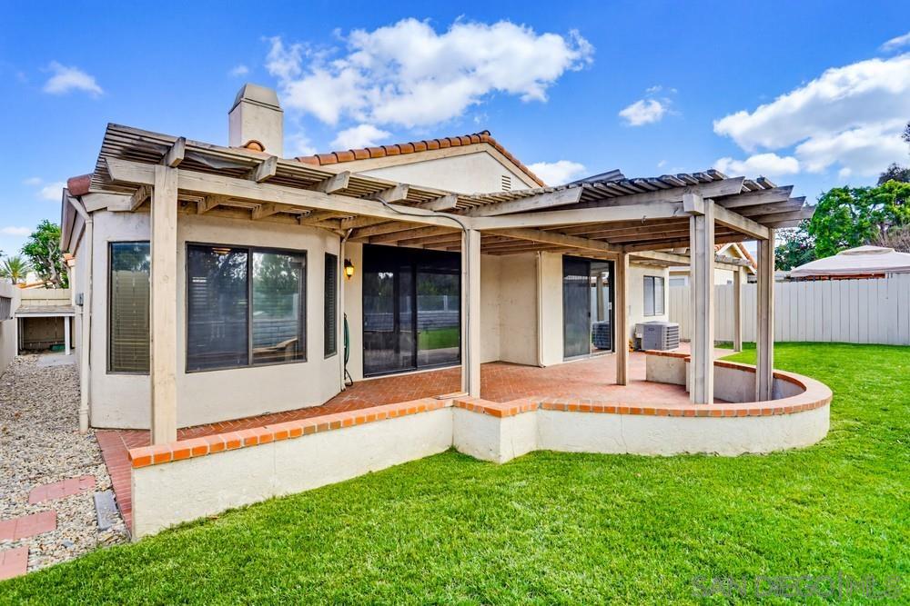 Detail Gallery Image 35 of 35 For 11753  Avenida Sivrita, San Diego,  CA 92128 - 5 Beds | 2/1 Baths