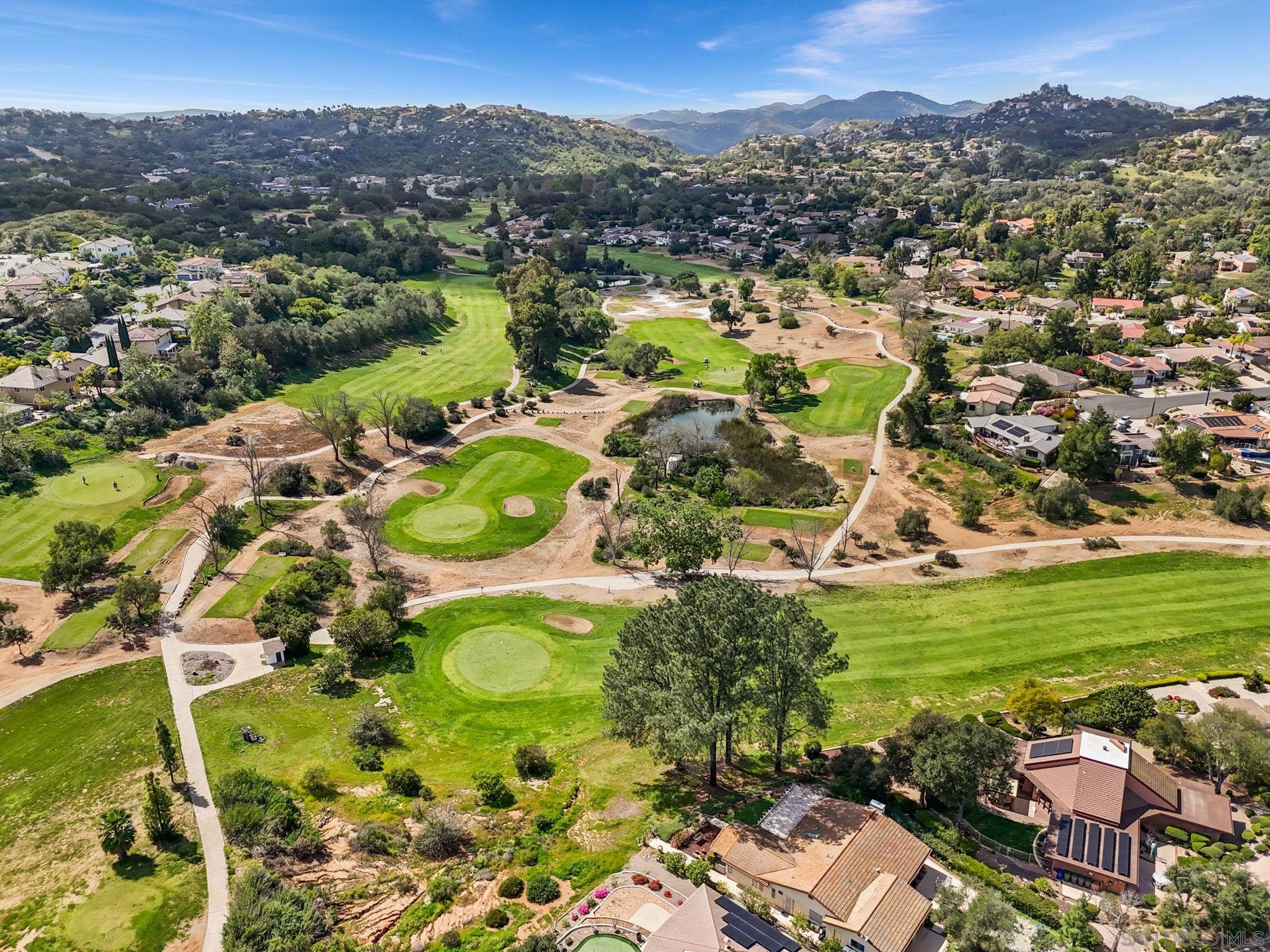 Detail Gallery Image 12 of 71 For 27869  Dogwood Gln, Escondido,  CA 92026 - 5 Beds | 3 Baths