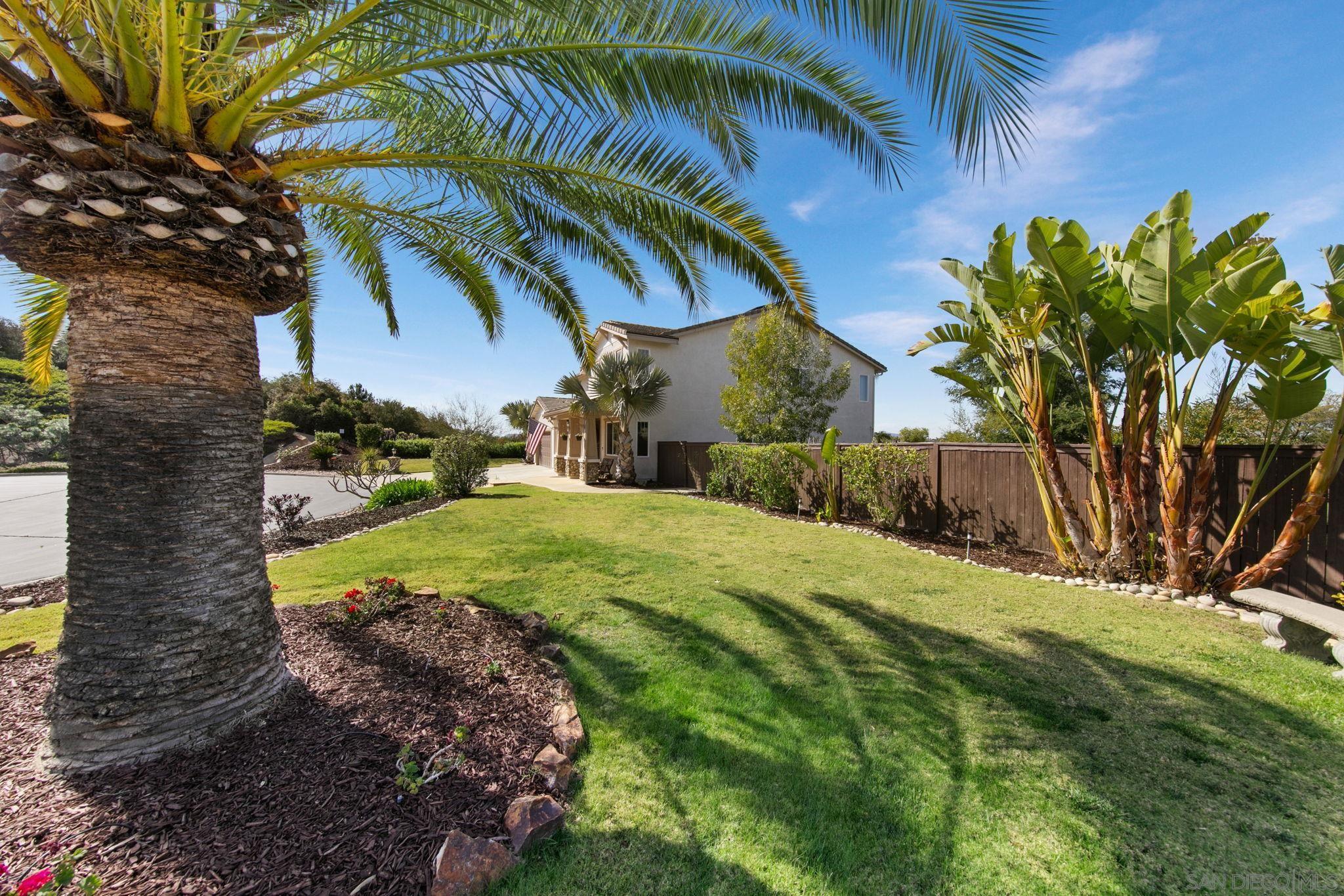 Detail Gallery Image 18 of 71 For 27869  Dogwood Gln, Escondido,  CA 92026 - 5 Beds | 3 Baths