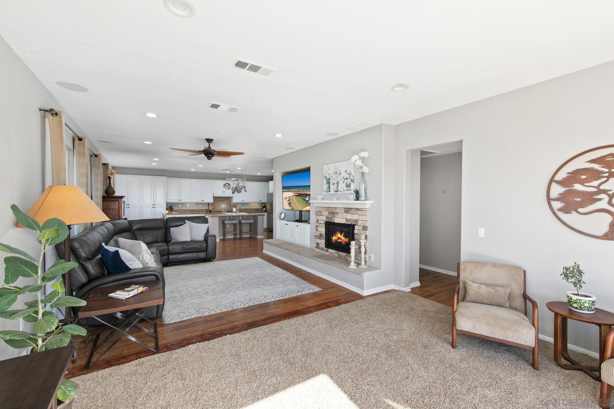 Detail Gallery Image 31 of 71 For 27869  Dogwood Gln, Escondido,  CA 92026 - 5 Beds | 3 Baths