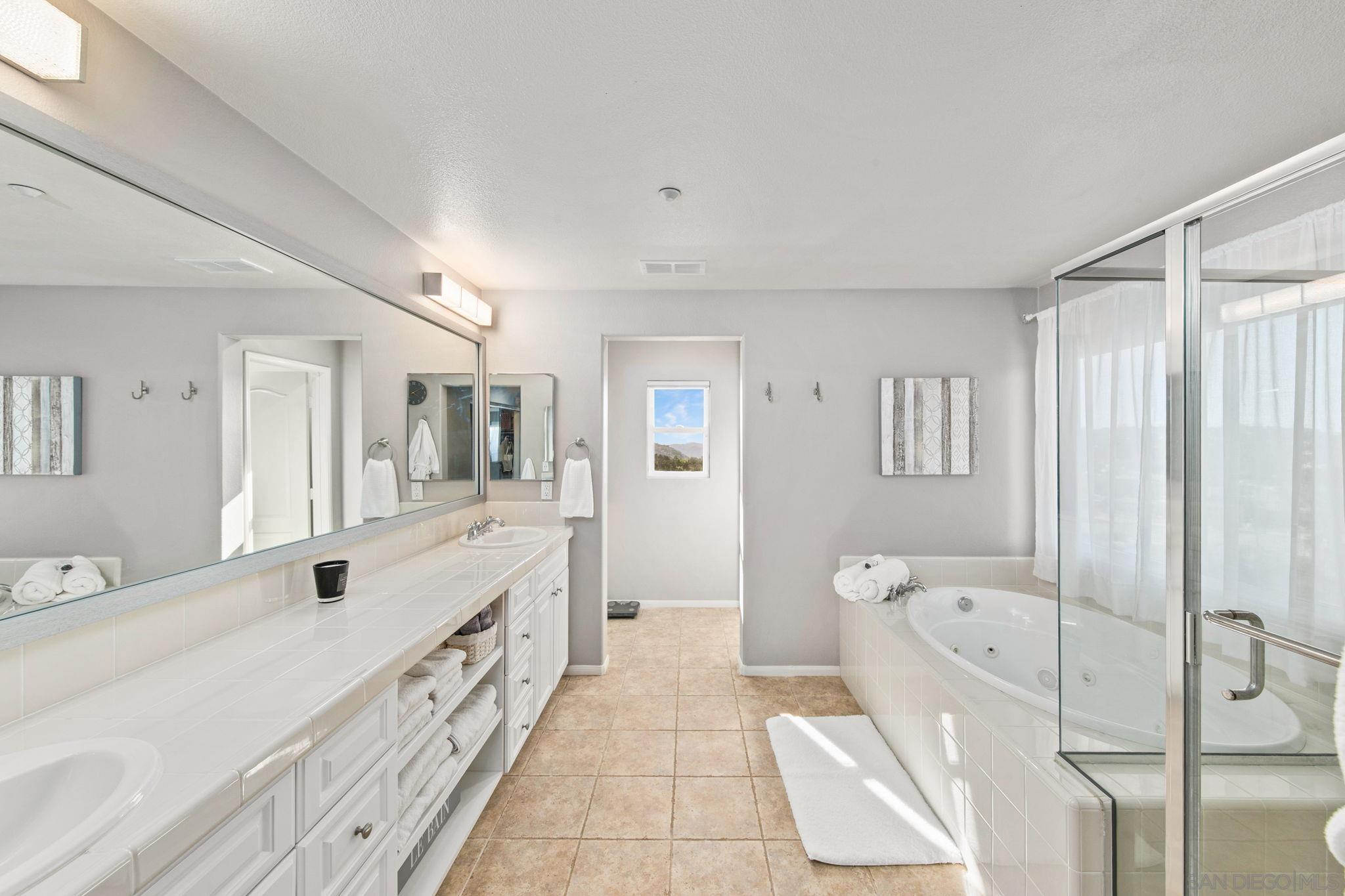 Detail Gallery Image 39 of 71 For 27869  Dogwood Gln, Escondido,  CA 92026 - 5 Beds | 3 Baths