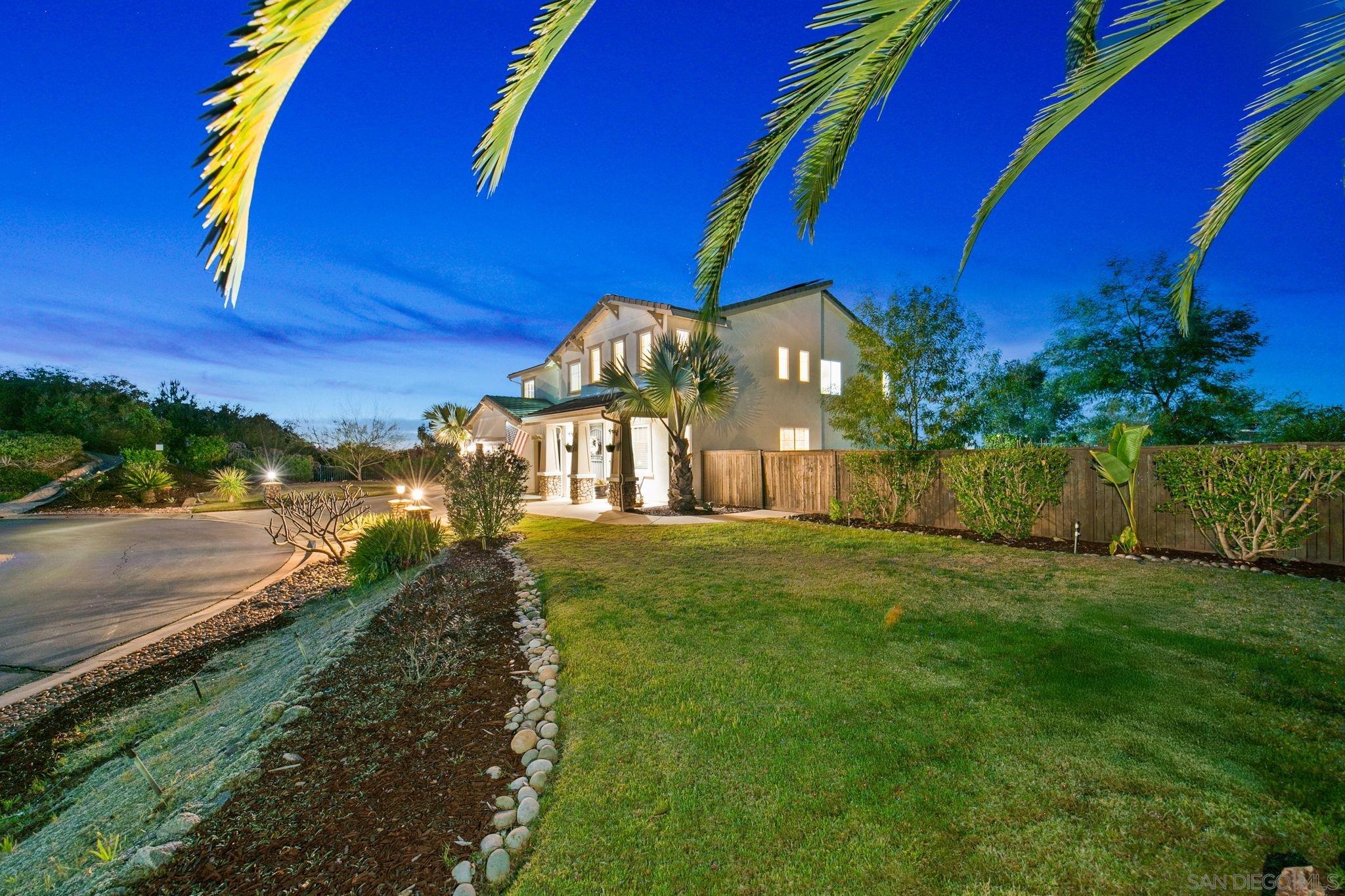 Detail Gallery Image 9 of 71 For 27869  Dogwood Gln, Escondido,  CA 92026 - 5 Beds | 3 Baths