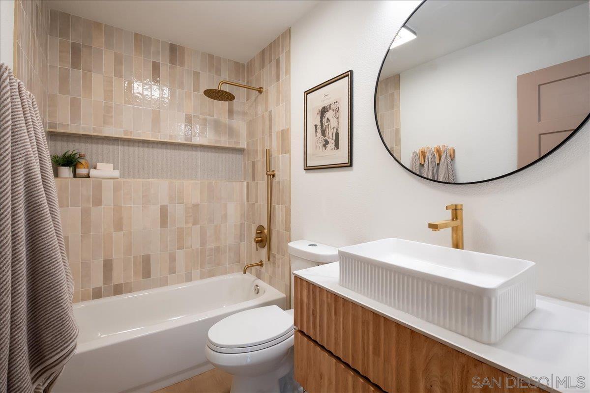 Detail Gallery Image 13 of 34 For 4260  6th Ave, San Diego,  CA 92103 - 2 Beds | 2 Baths