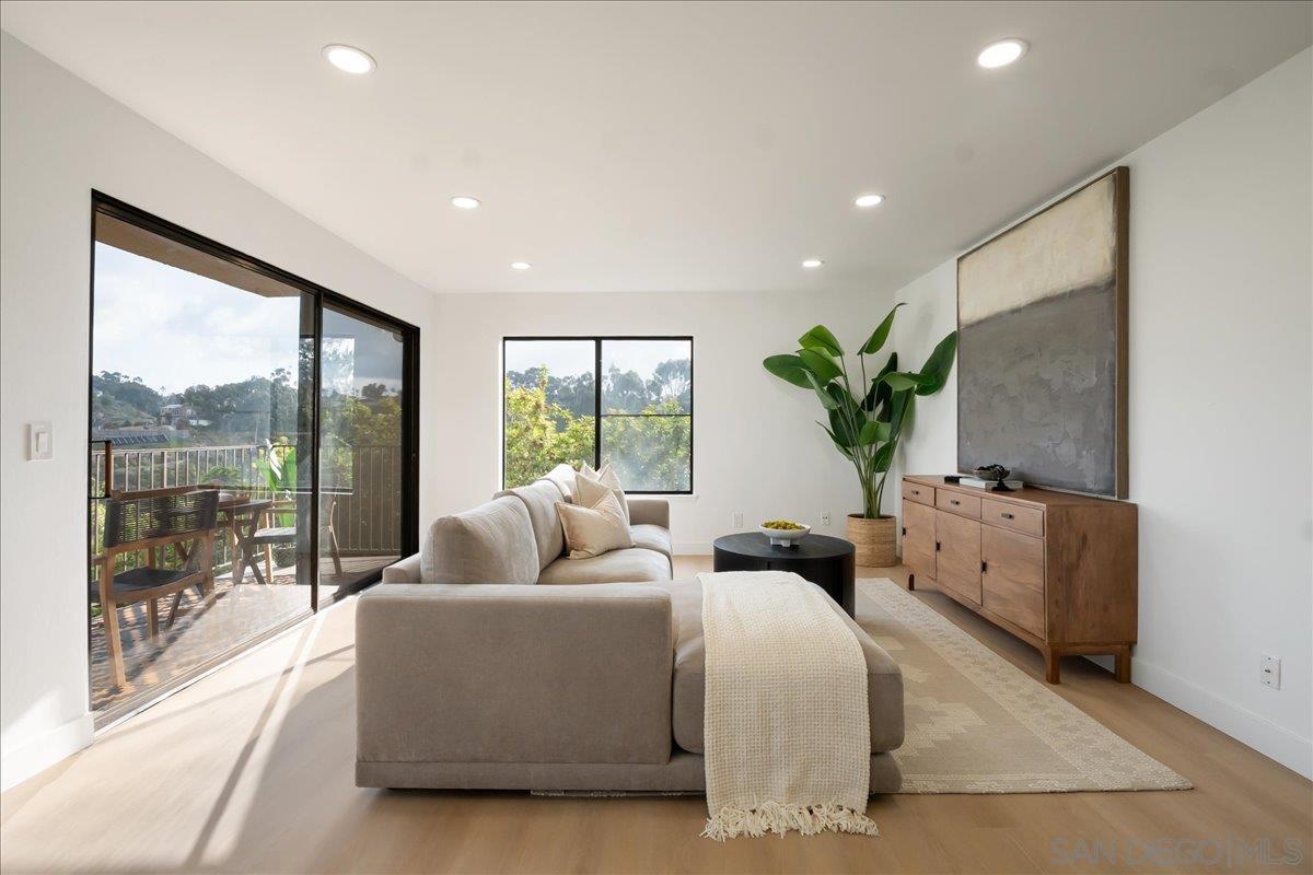 Detail Gallery Image 7 of 34 For 4260  6th Ave, San Diego,  CA 92103 - 2 Beds | 2 Baths