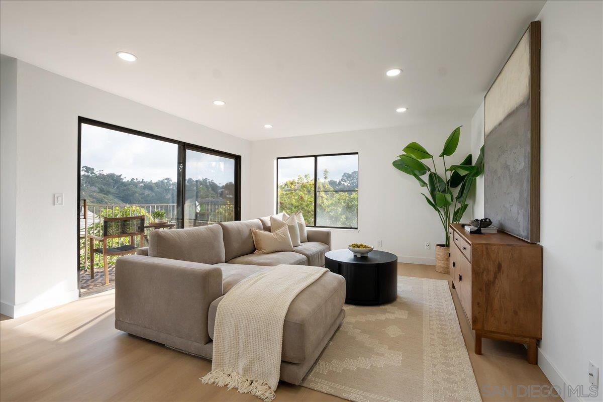 Detail Gallery Image 8 of 34 For 4260  6th Ave, San Diego,  CA 92103 - 2 Beds | 2 Baths