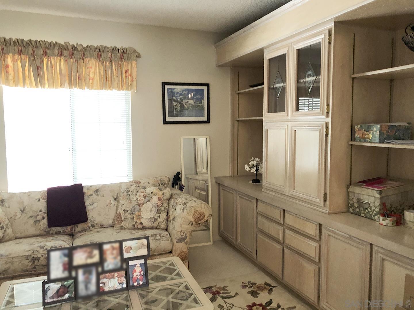 Detail Gallery Image 13 of 23 For 5438  Don Luis Drive, Carlsbad,  CA 92010 - 3 Beds | 2 Baths