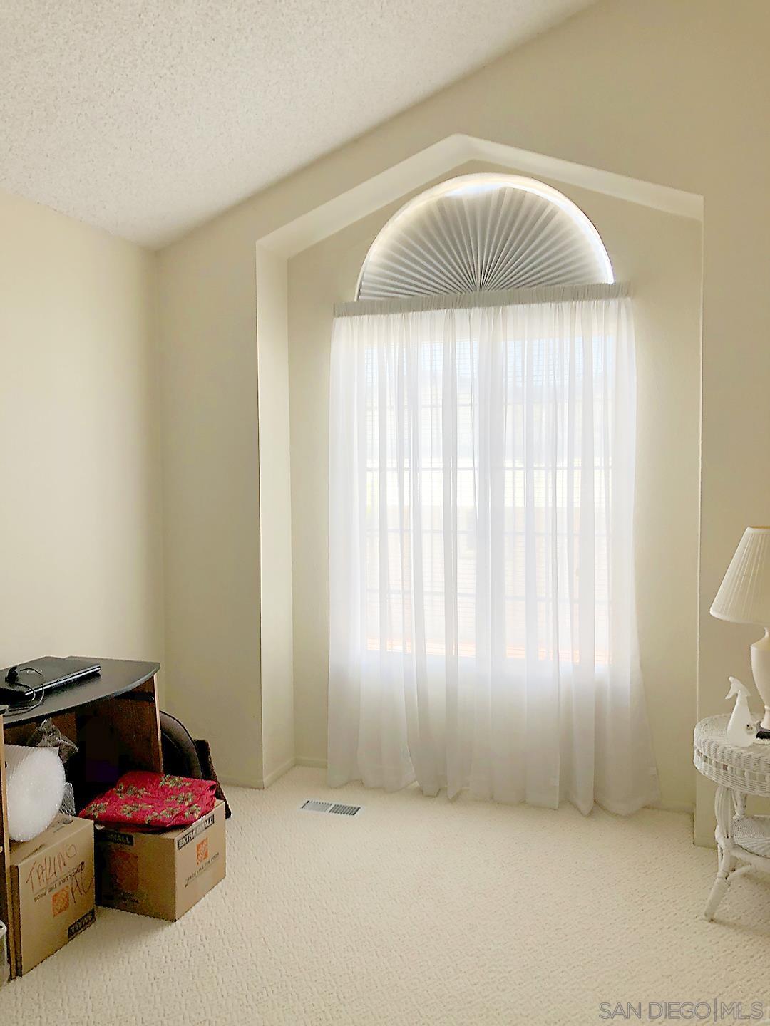 Detail Gallery Image 10 of 23 For 5438  Don Luis Drive, Carlsbad,  CA 92010 - 3 Beds | 2 Baths