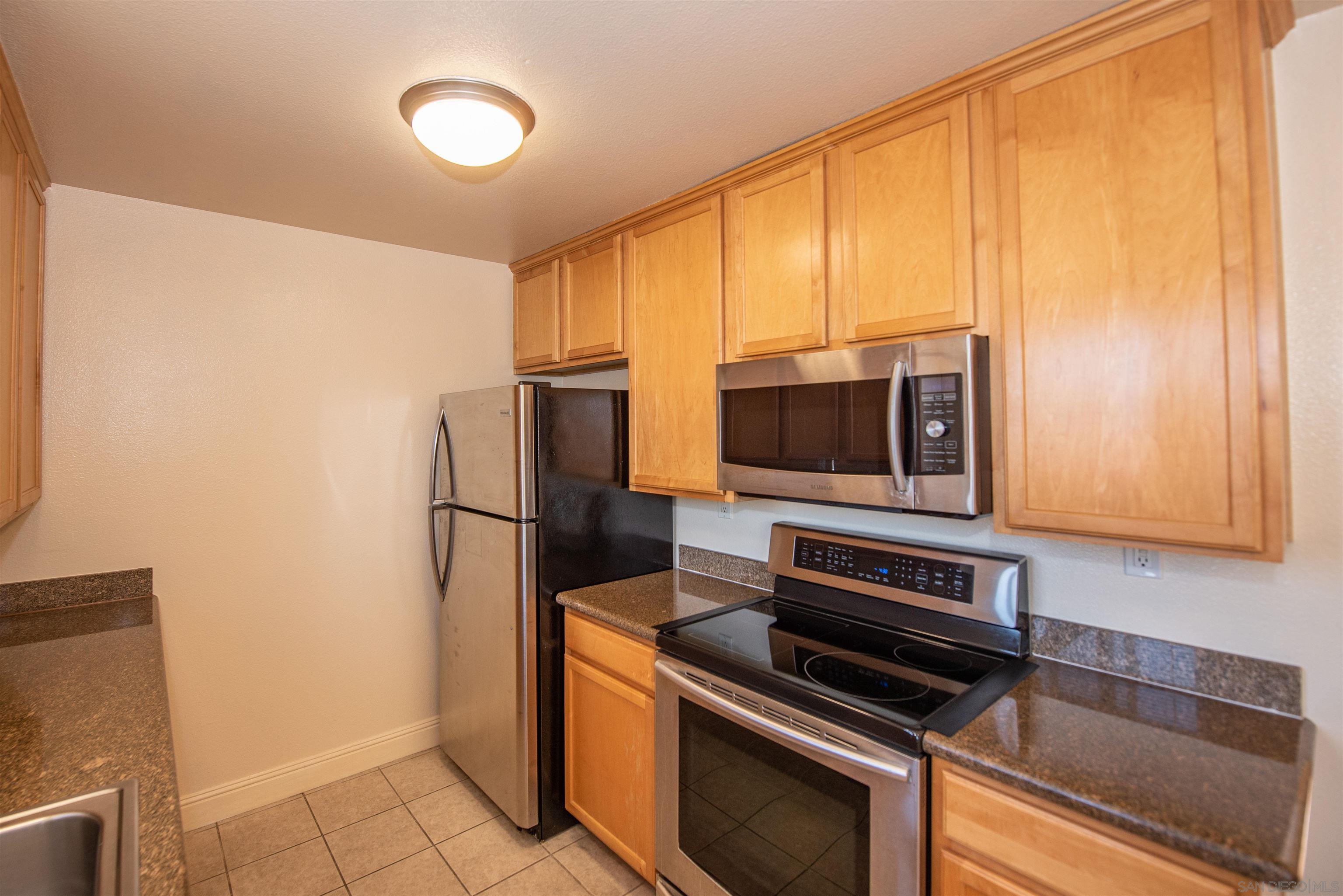 Detail Gallery Image 3 of 29 For 695  Sea Vale St  #512,  Chula Vista,  CA 91910 - 1 Beds | 1 Baths