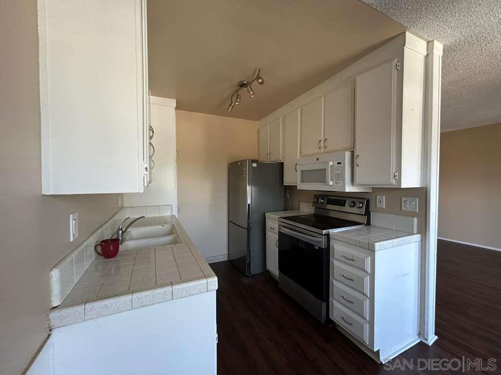 Detail Gallery Image 7 of 13 For 1259 E Ohio Ave  13, Escondido,  CA 92027 - 1 Beds | 1 Baths