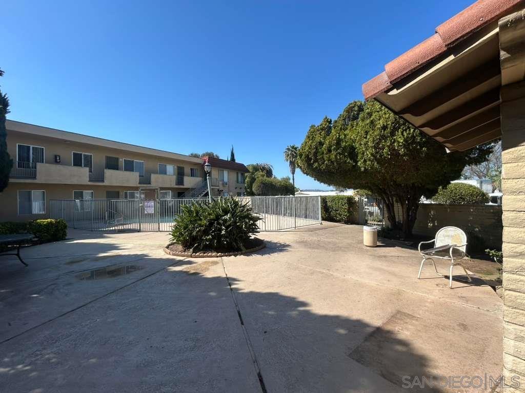 Front Image Thumbnail for SD260005741